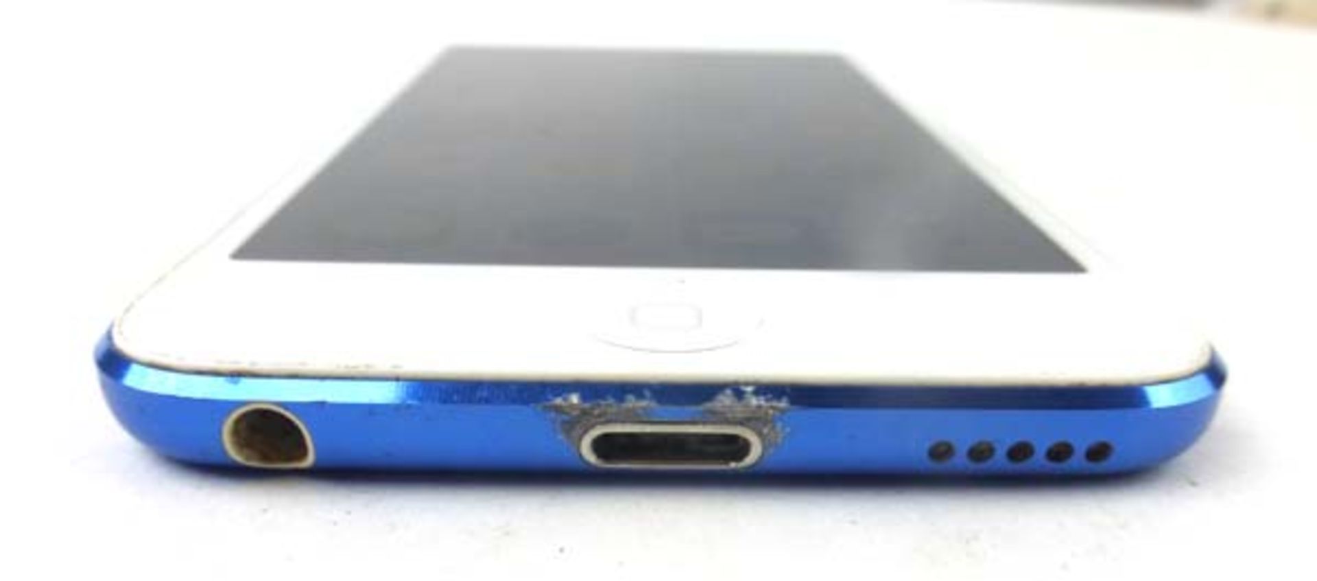 iPod Touch 16GB 6th Gen in Blue (Model A1574) - Image 2 of 2