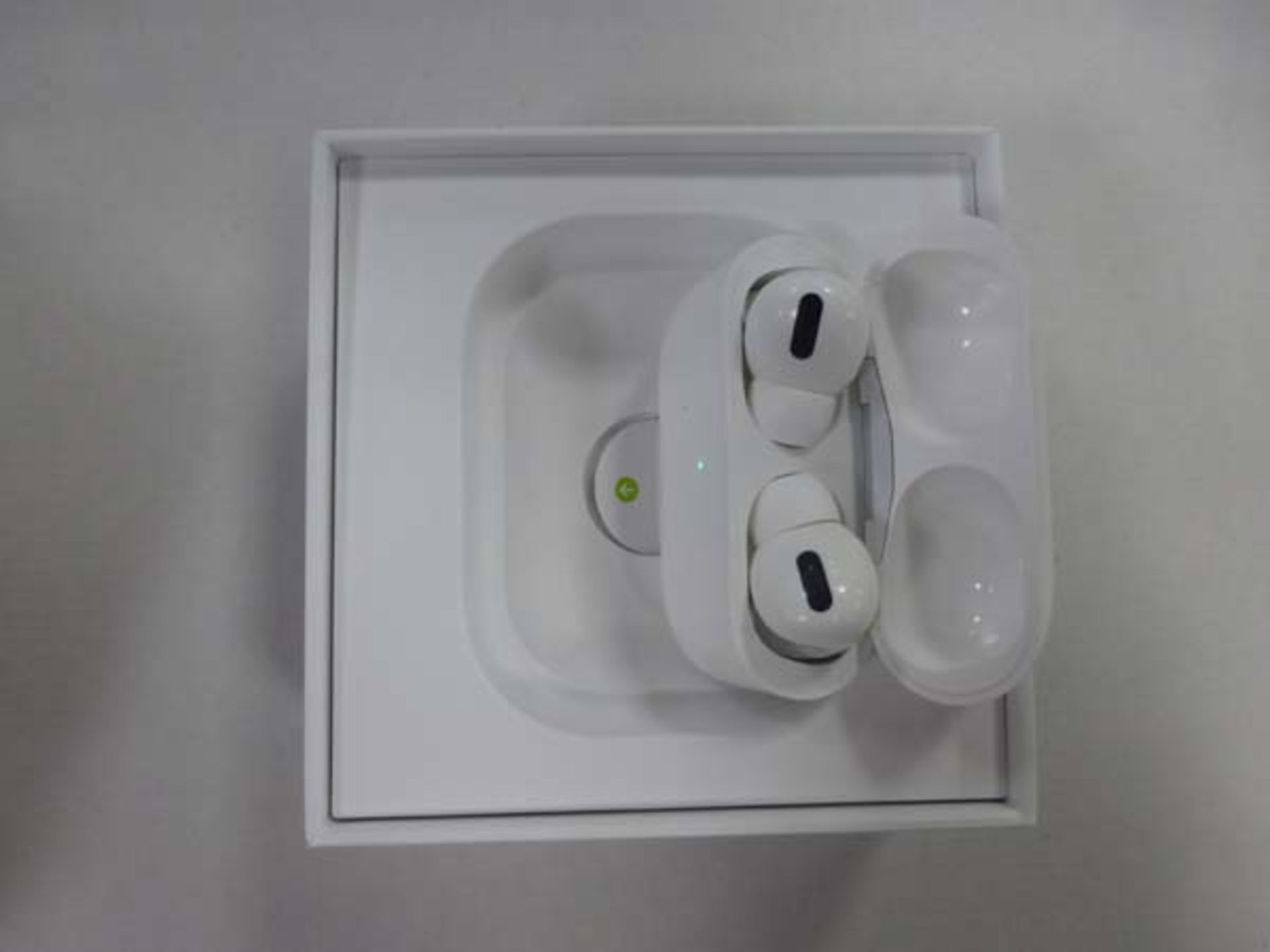 Pair of Apple airpods pro with wireless charging case, spar ear tips, cable and box Used item, in