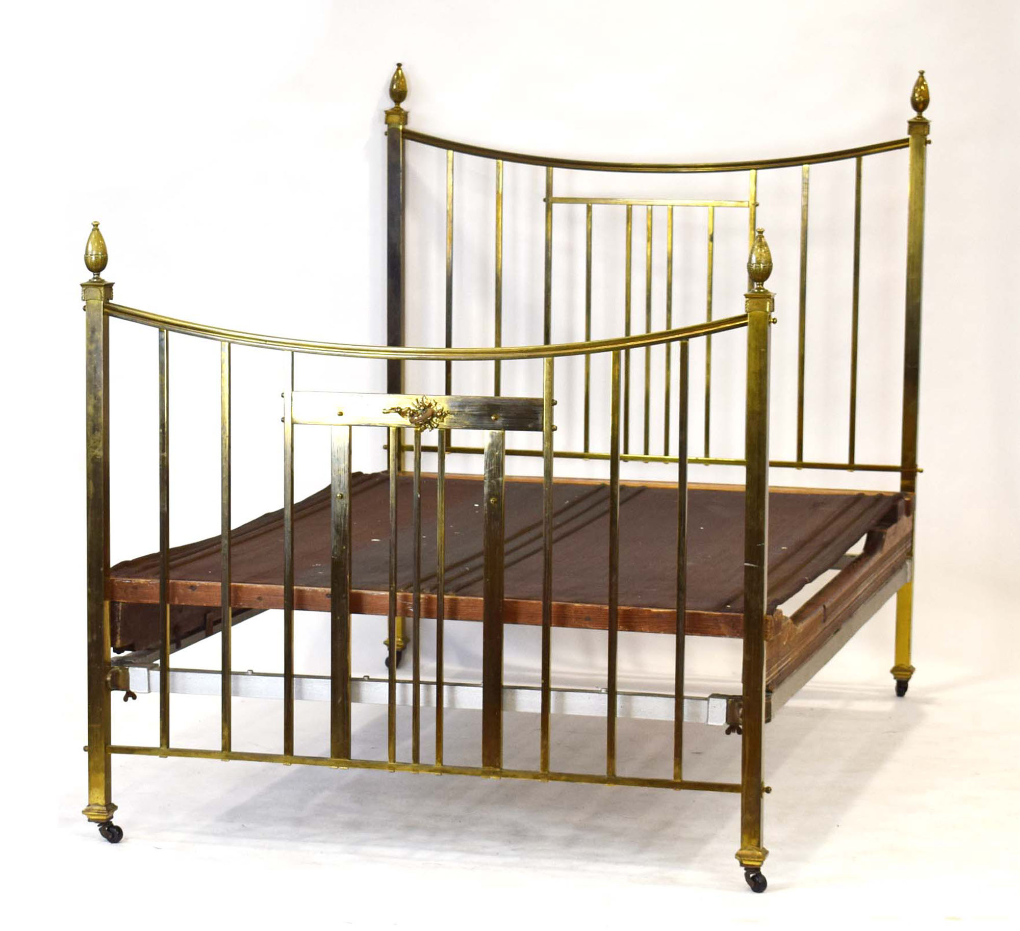 A late 19th/early 20th century brass-finished bedframe decorated with copper sections and - Image 14 of 14