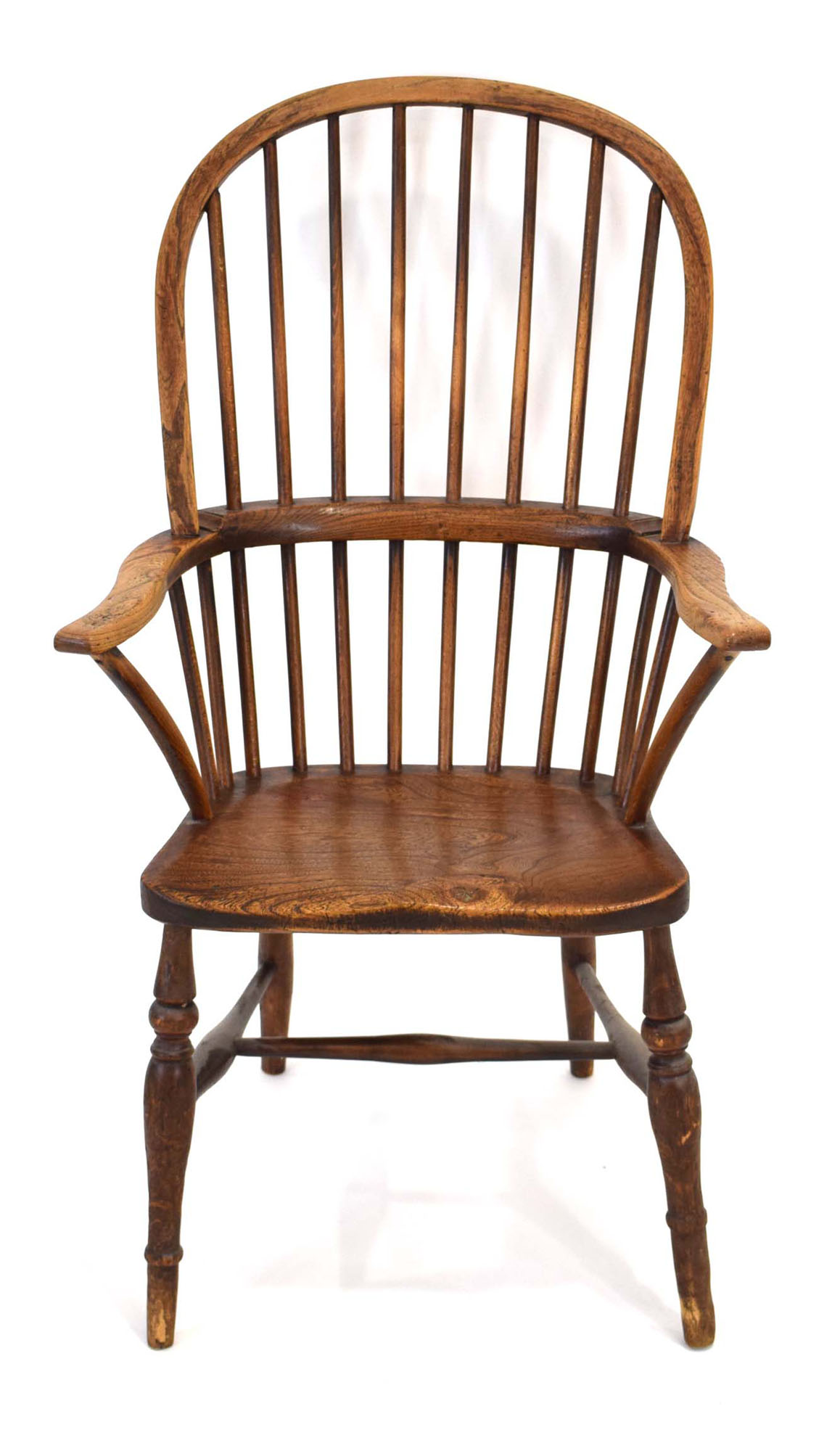 A late 19th/early 20th century elm seated hoop and stick back dining chair CONDITION - Image 2 of 4