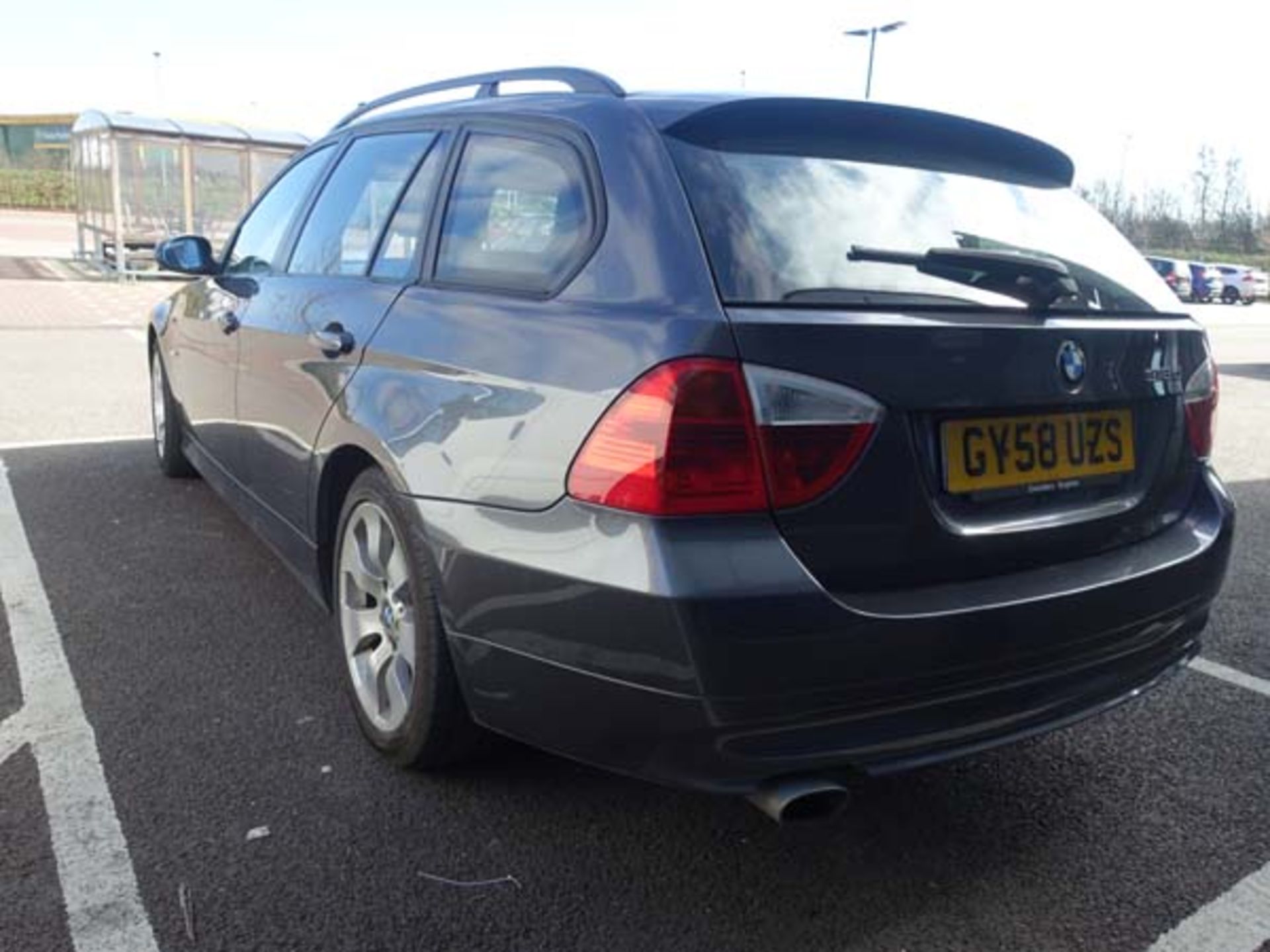 GY58 UZS (2008) BMW 3181 SE Touring, 1995cc diesel in grey MOT: 7/12/21 Notes: heated seats, air - Image 3 of 9