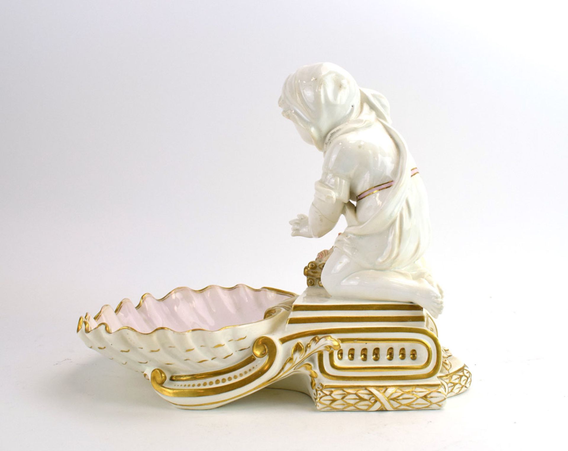 RR365 - A Copeland blanc de chine and gilt decorated shell shaped dish modelled as a child warming - Image 3 of 9