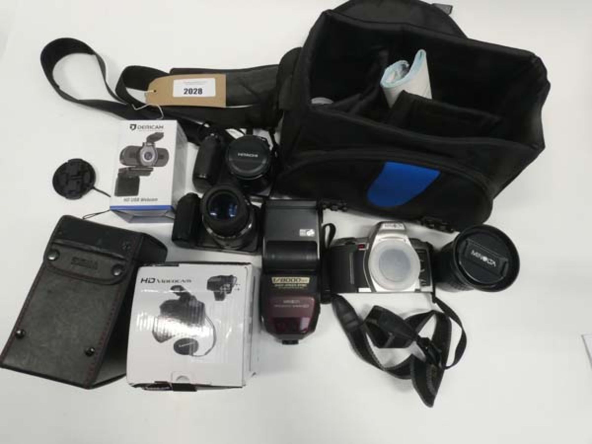Bag containing various cameras/camera accessories; Minolta 505si Super with accessories and others