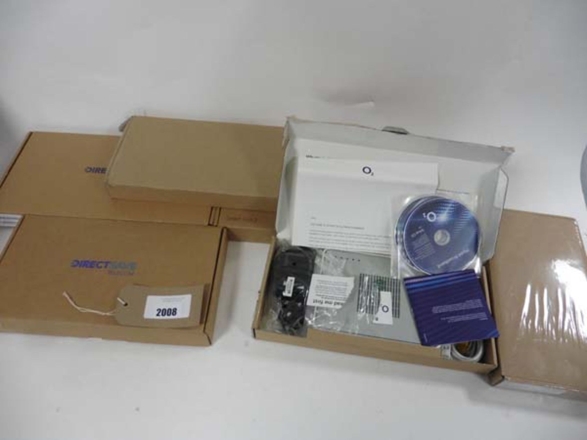 BT Smart Hub 2, Sagecom 2704N Plusnet, 2 O2 wireless Box TV & 2 Direct Save routers