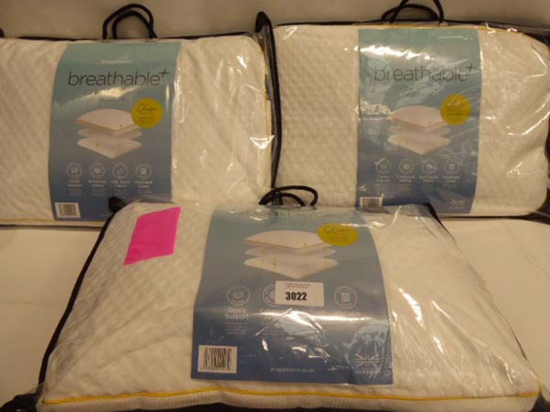 3 Snuggle down breathable memory foam pillows