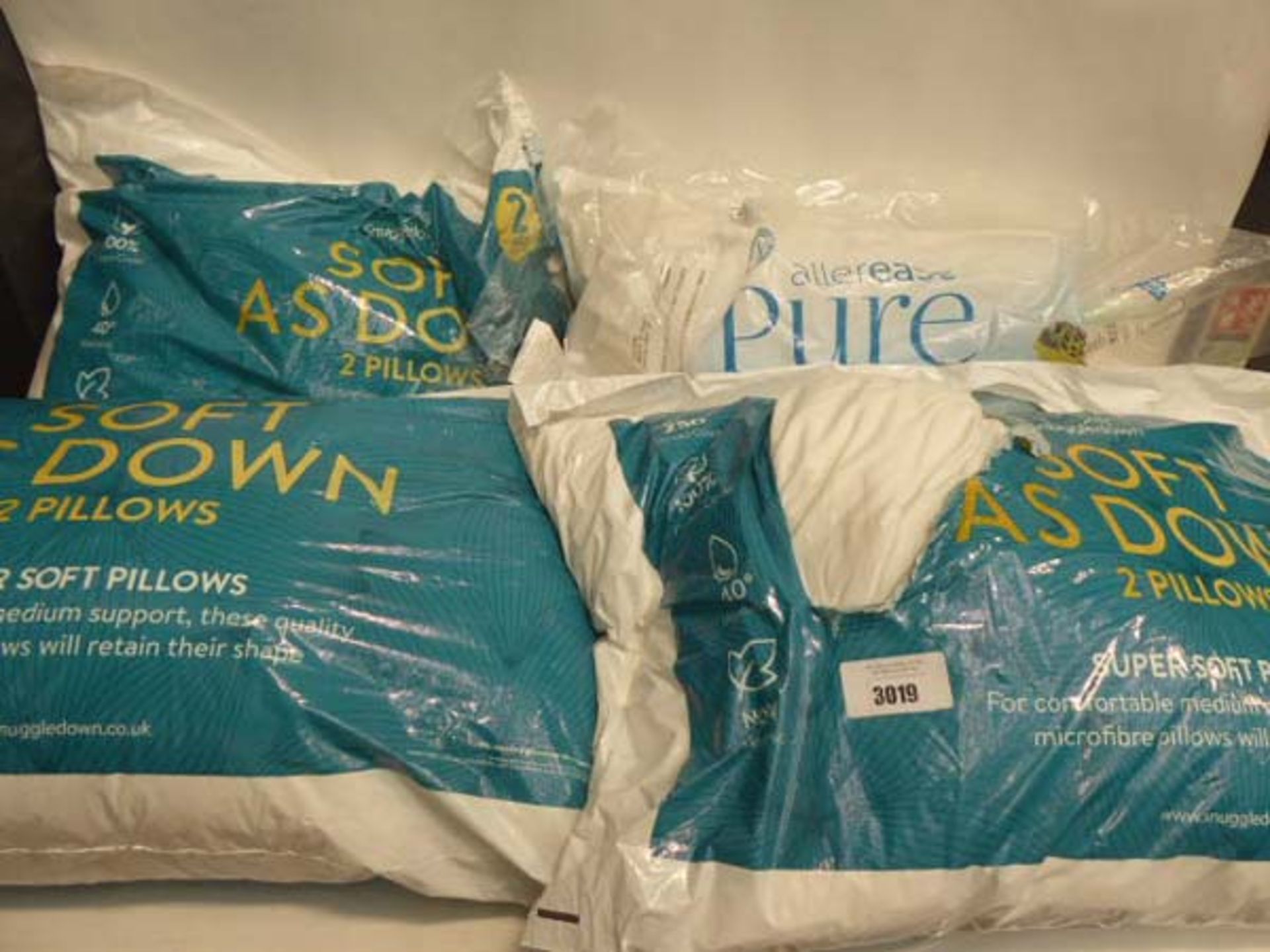 4 packs of soft down bedding pillows