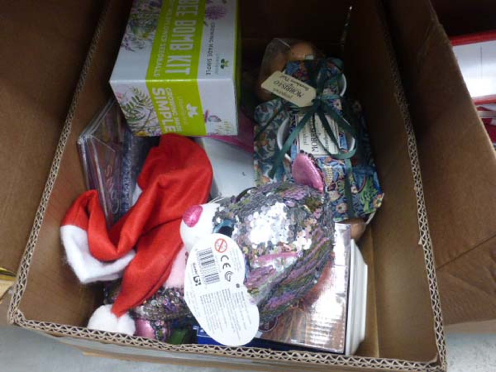 2 boxes of mixed assorted items inc. mugs, Beebom kits and other mixed assorted homeware - Image 3 of 4