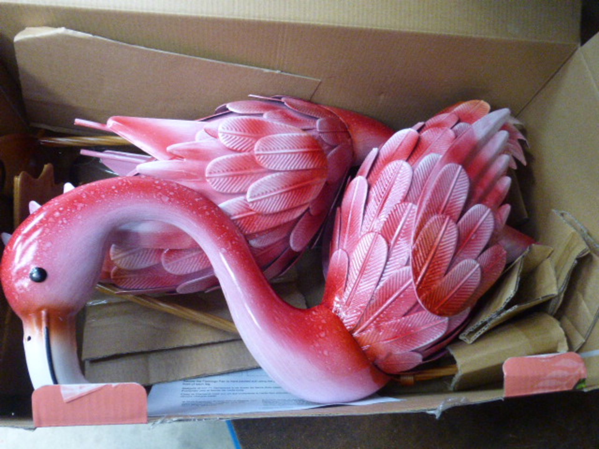 Box of 2 bright pink flamingos - Image 2 of 2