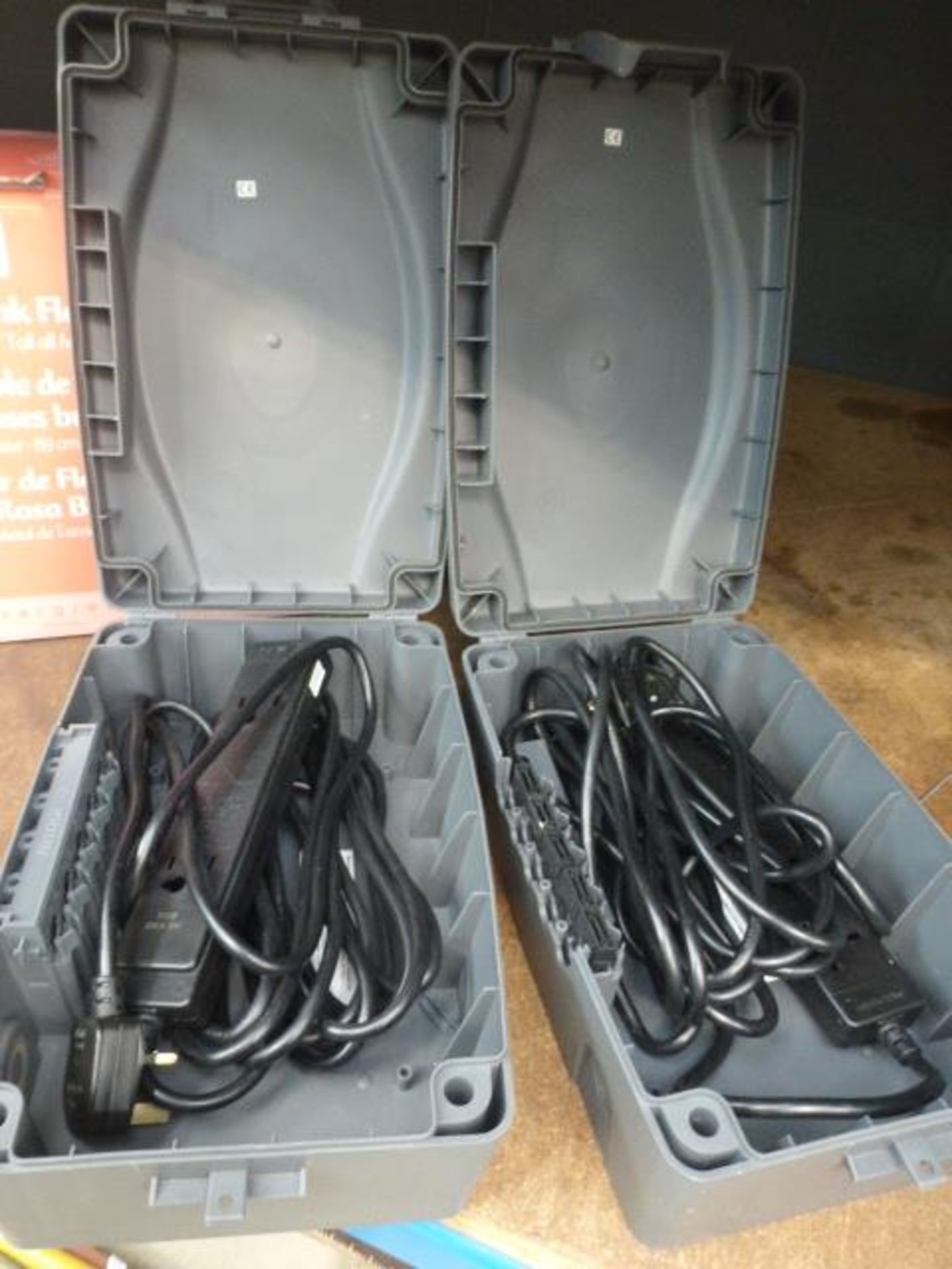 2 waterproof switchboxes