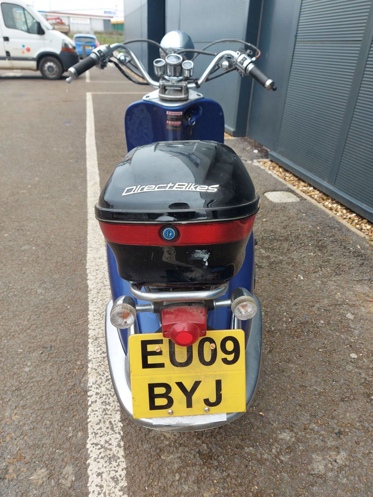 Blue Tamoretti petrol powered scooter complete with log book and key, covered 38,000 miles - Image 2 of 10