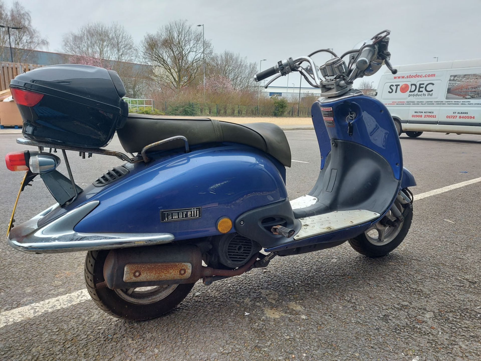 Blue Tamoretti petrol powered scooter complete with log book and key, covered 38,000 miles - Image 7 of 10