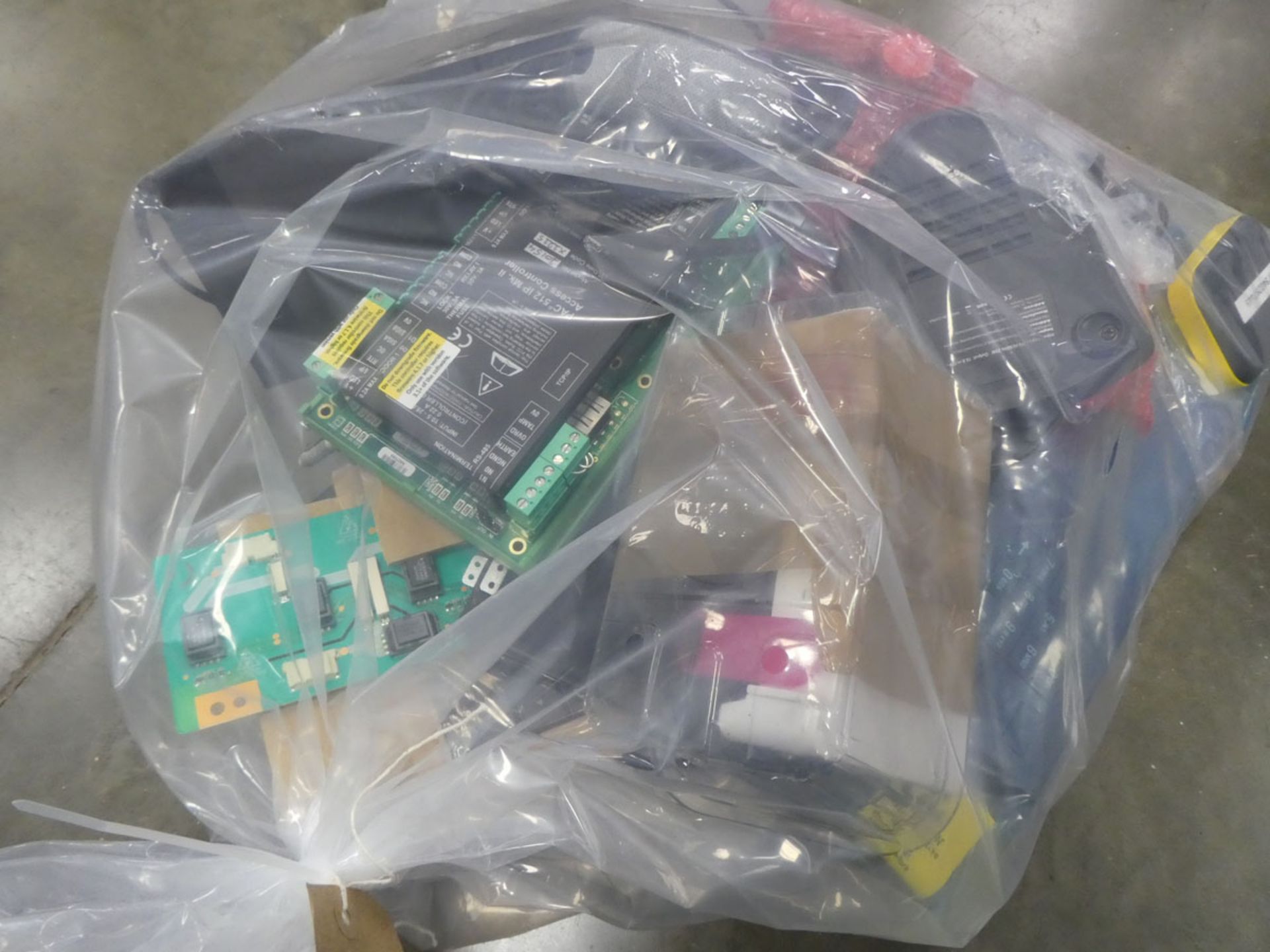 Bag containing quantity of various electrical related accessories; keyboards, screens, adapters, etc - Image 2 of 2