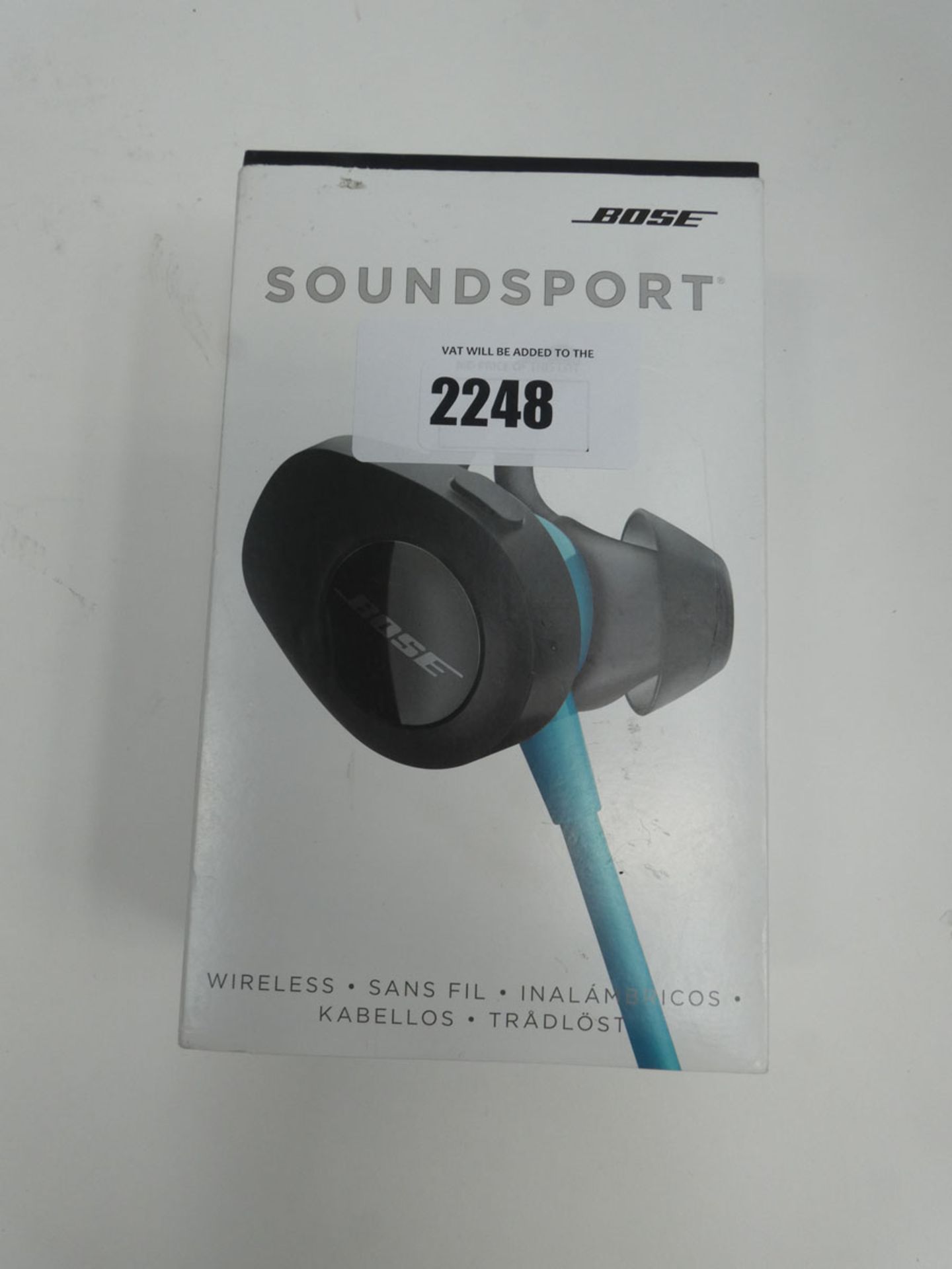 Bose SoundSport wireless earphones Item is used, can connect to bluetooth and play music