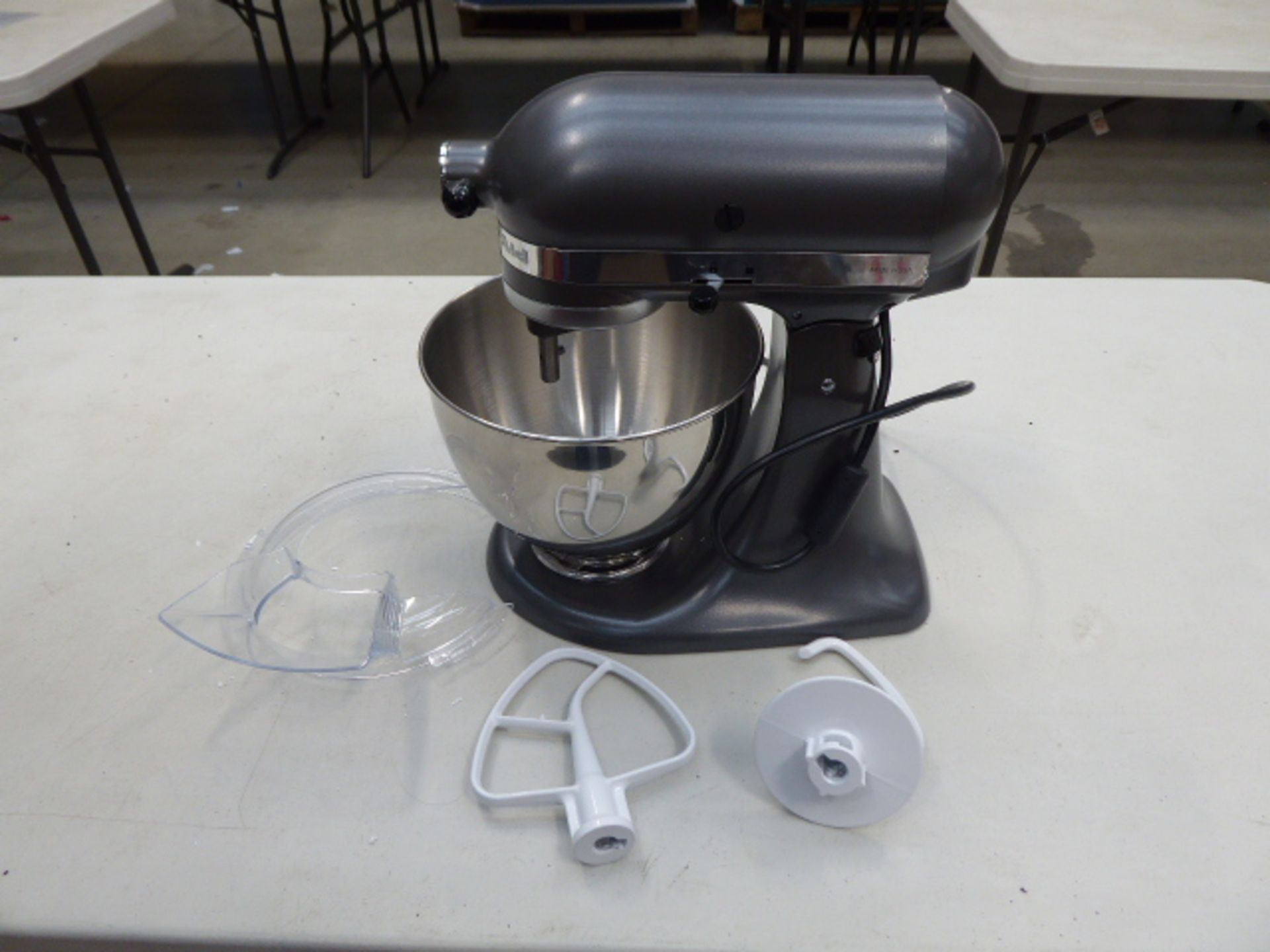 (TN65) Kitchenaid 4.3 litre standing mixer Item has light use - Image 2 of 2