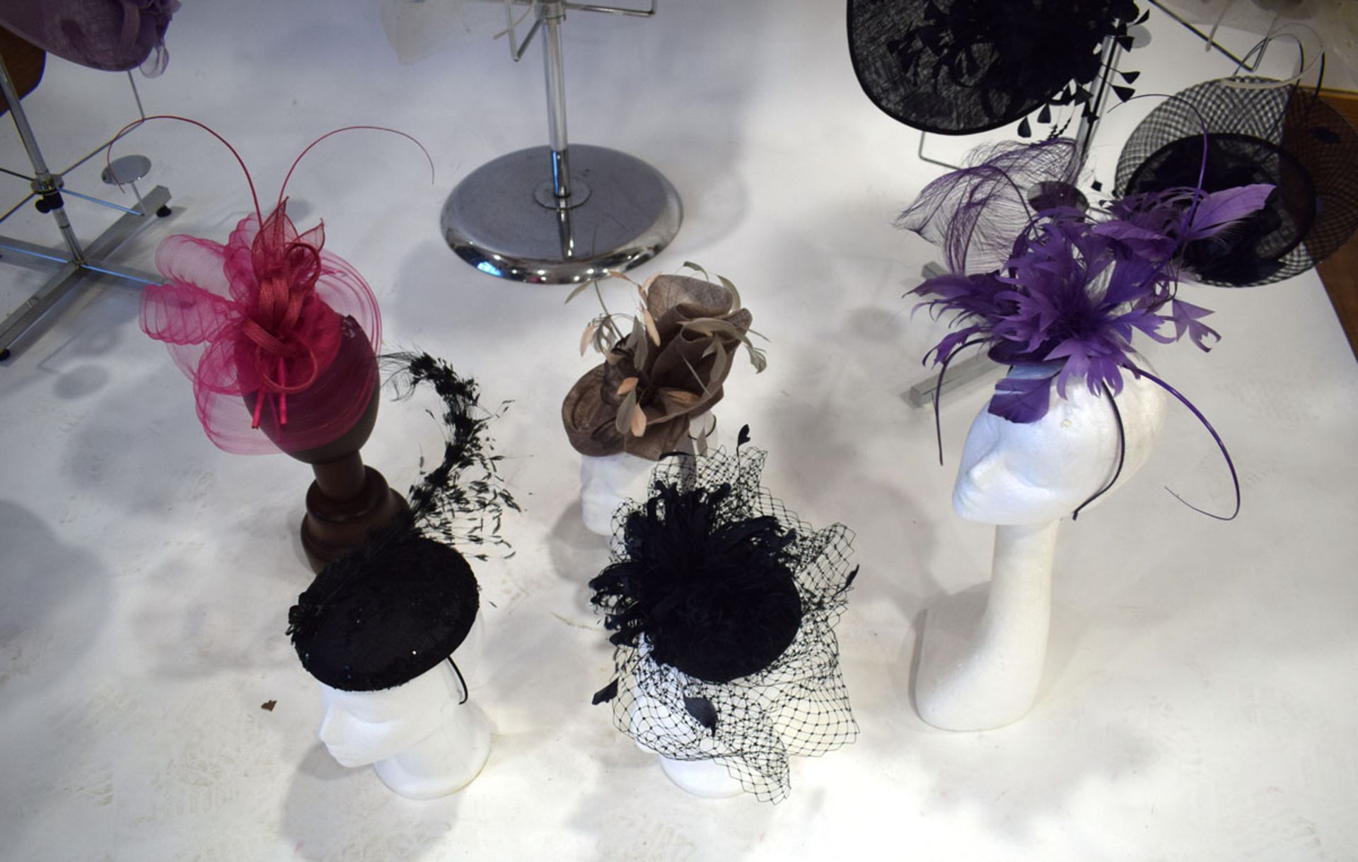 Approx. 45 hats and fascinators in various colours and designs (stands and heads not included) - Image 6 of 6