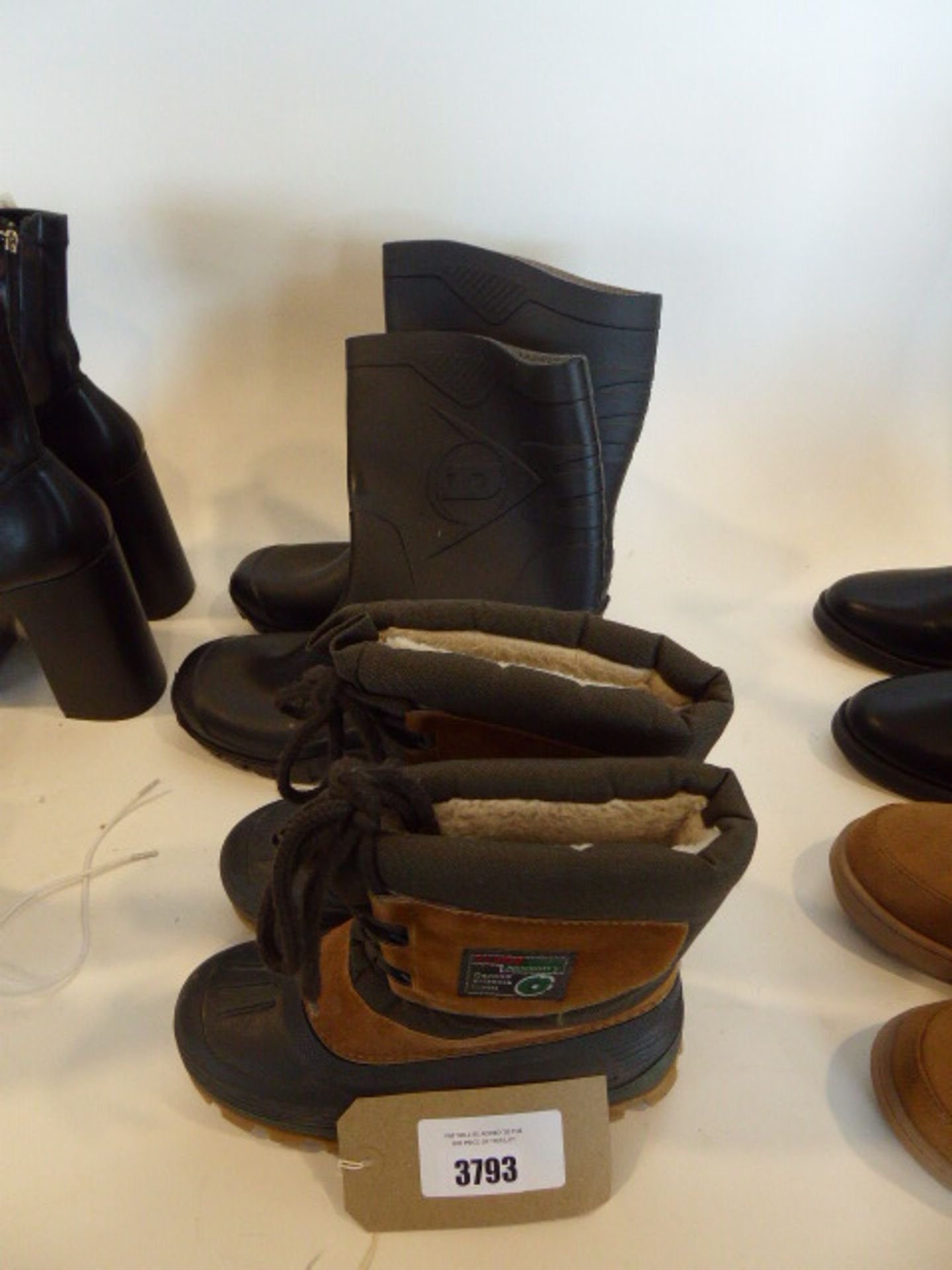 Bag of assorted boots and ankle boots - Image 4 of 5