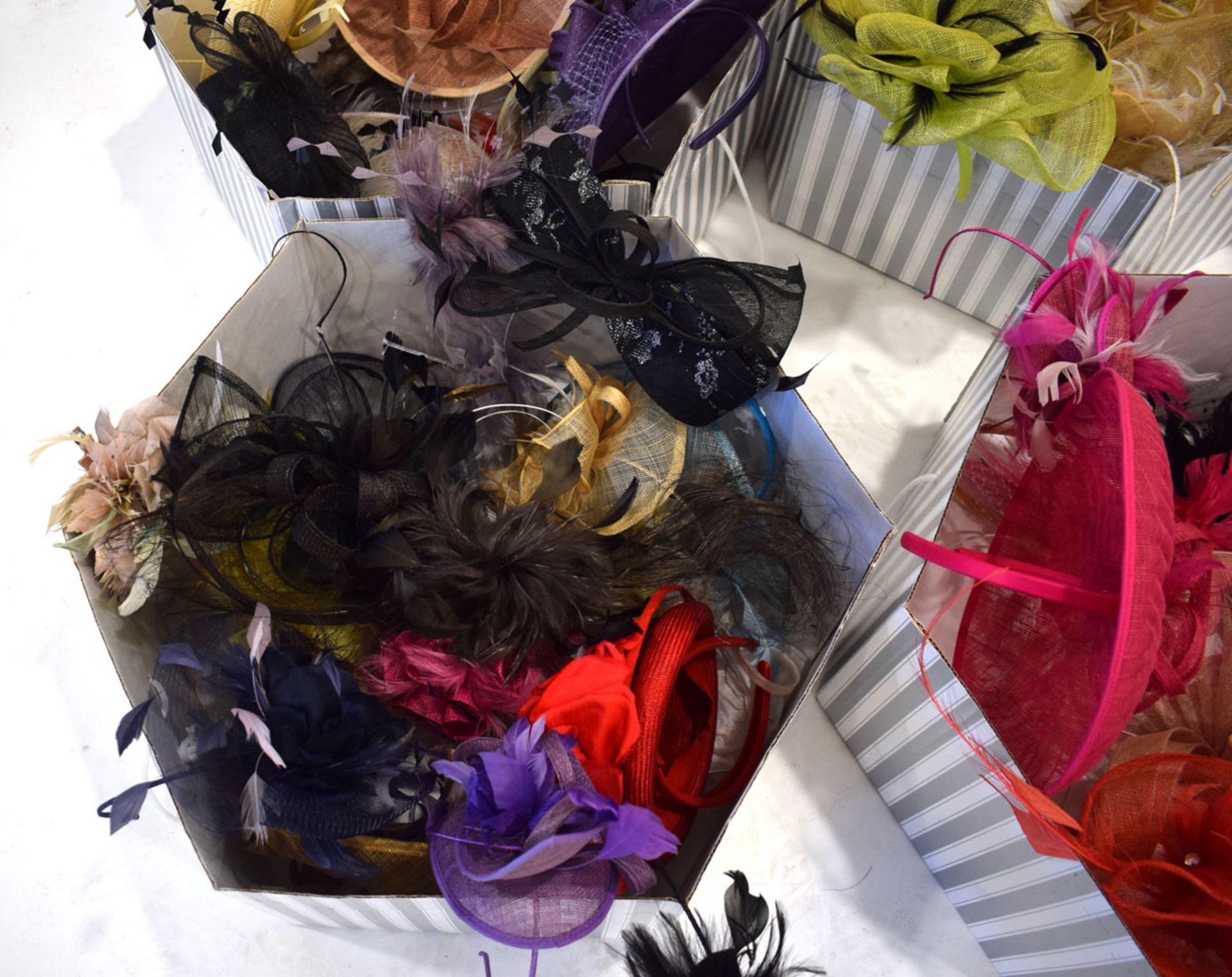 4 boxes of various fascinators in various colours and designs - Image 2 of 5