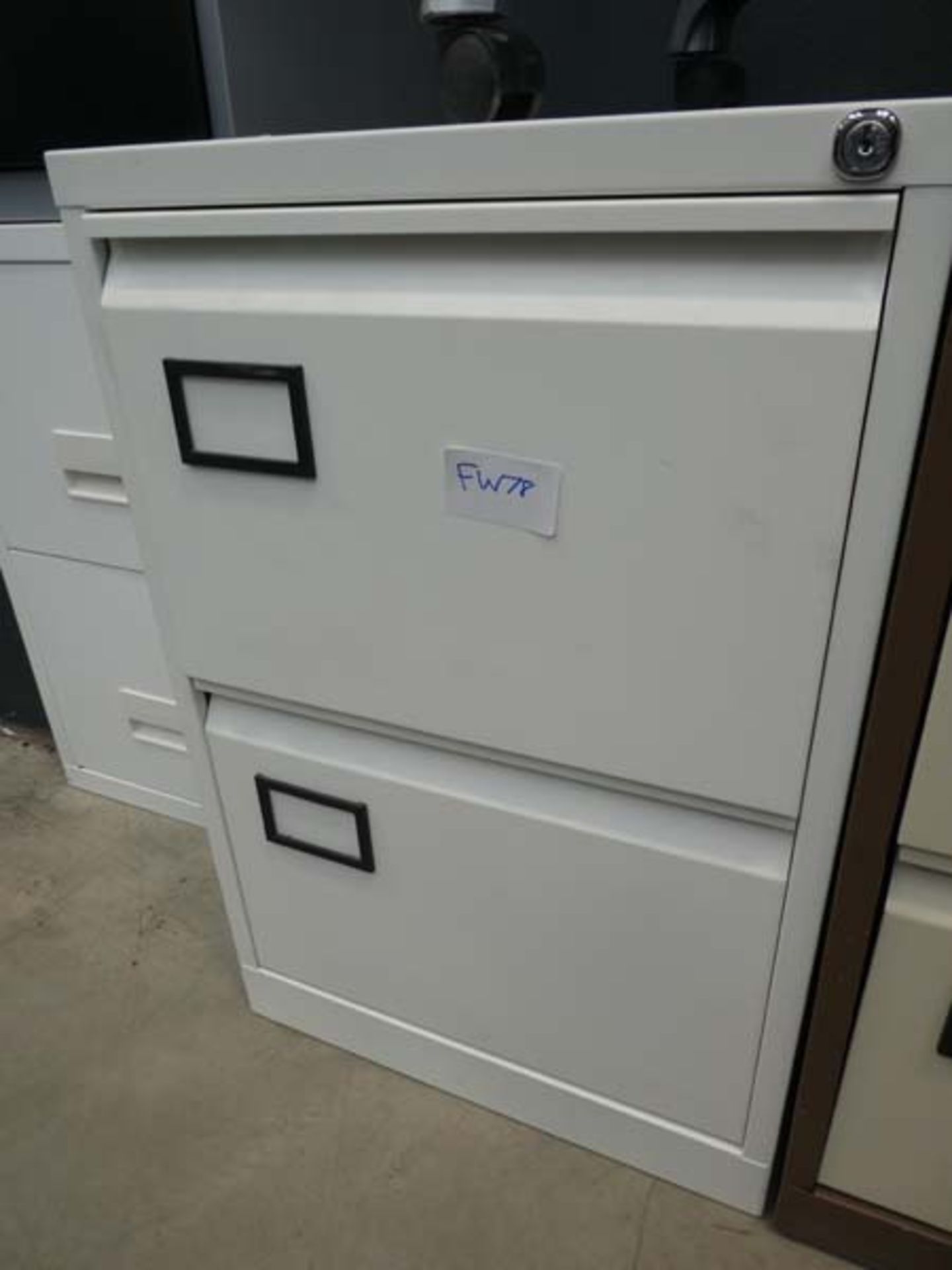 4337 Cream metal 2 drawer filing unit