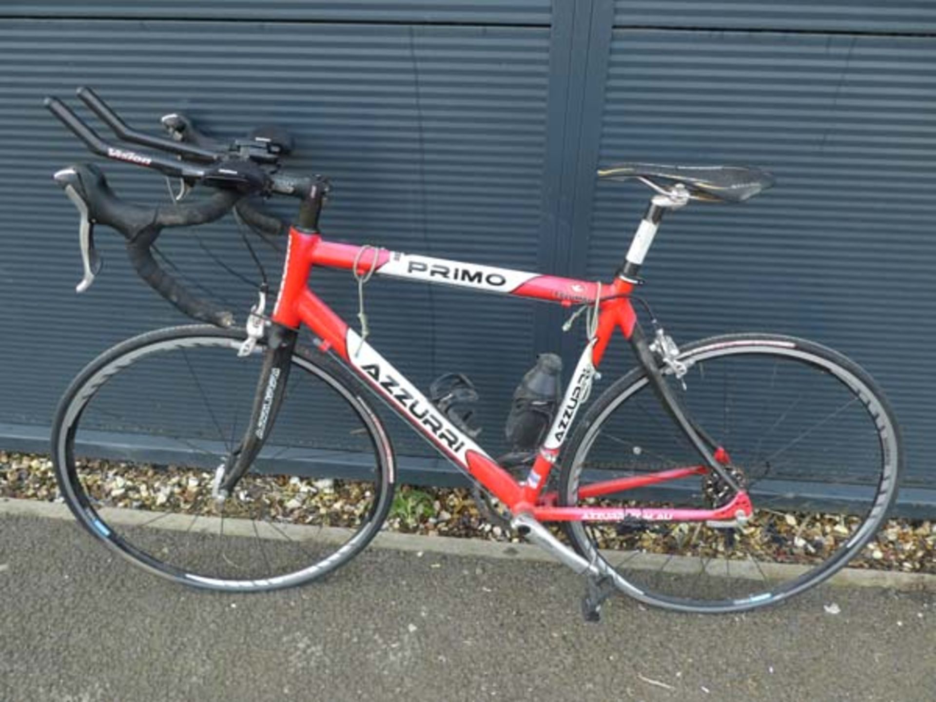 Primo Azzurri red and white racing bike