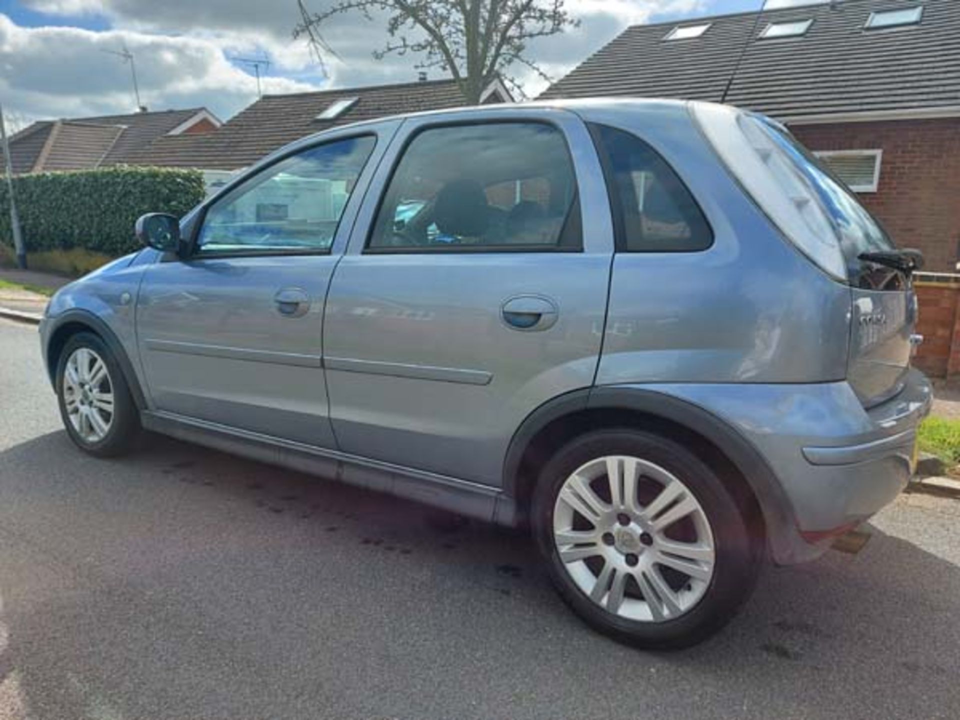 Vauxhall Corsa 1.4 Active Automatic in silver, 5 door hatchback, first registered 03/03/2006, MOT - Image 3 of 15