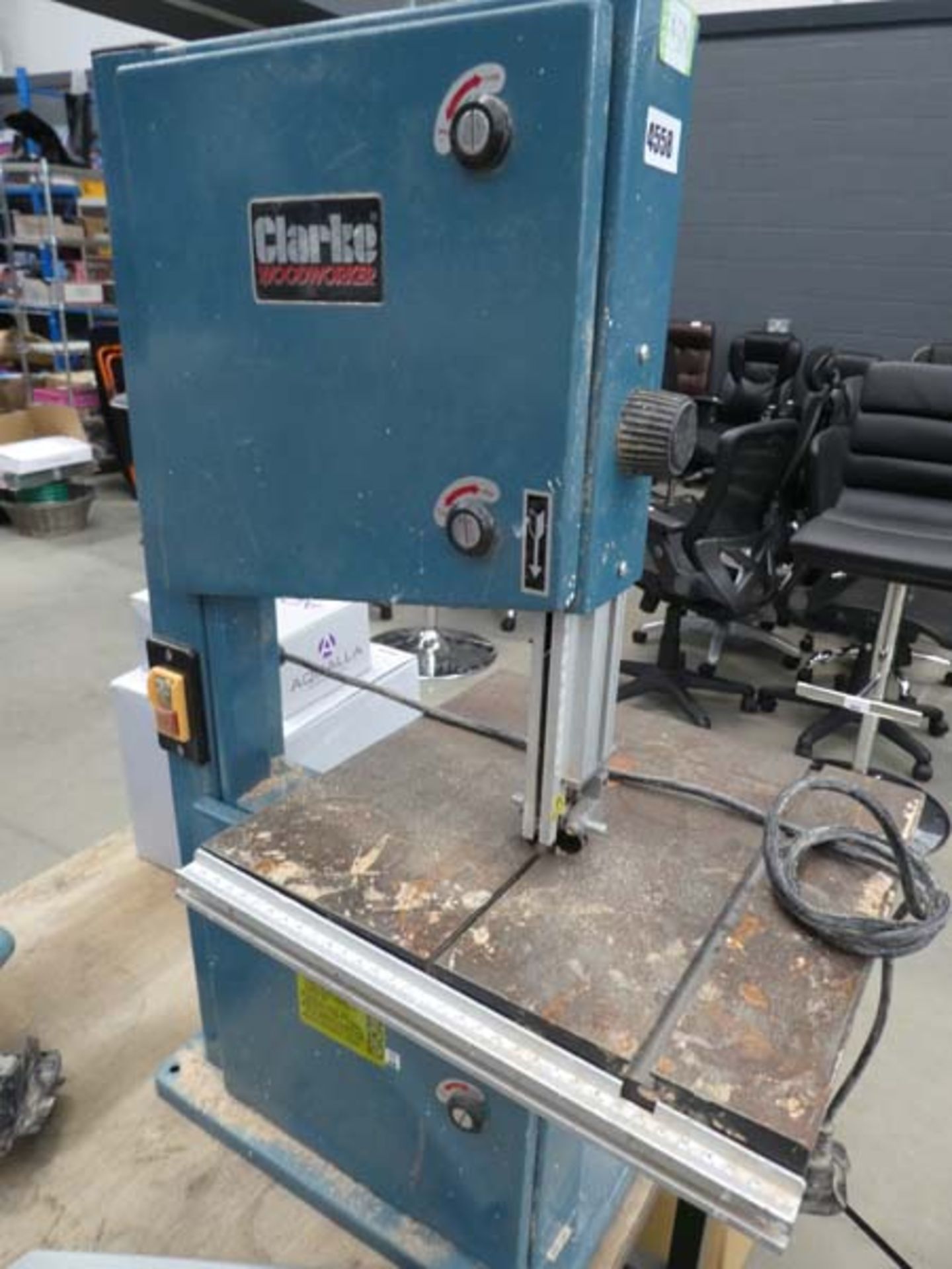 Clark bench top band saw - Image 3 of 3