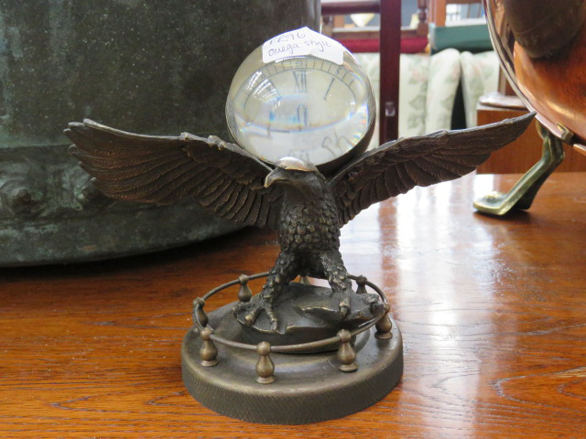 Omega style ball clock with eagle support Clock is not running