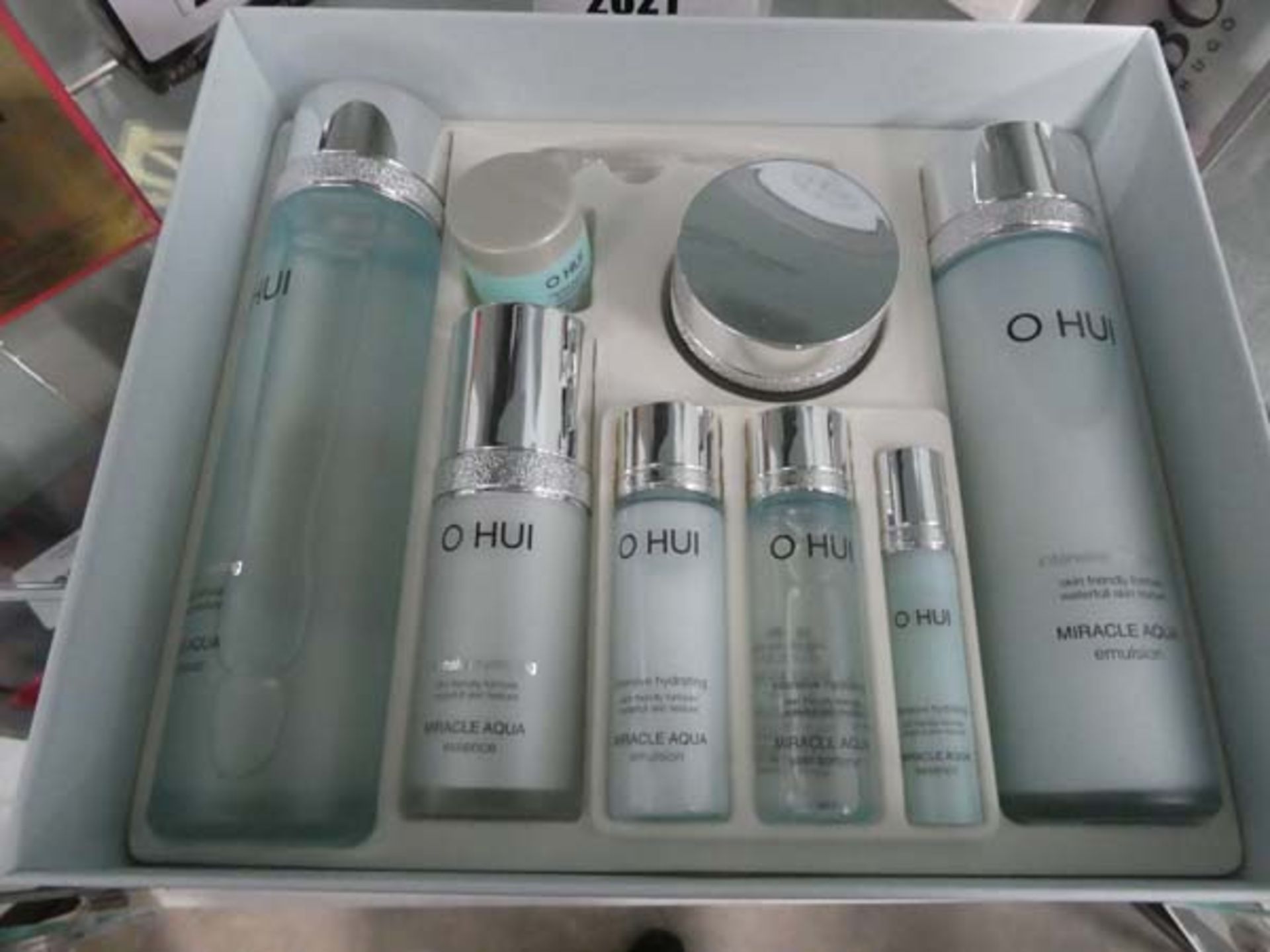 O Hui intensive hydrating skin friendly formula set with Miracle Aqua including skin softener,