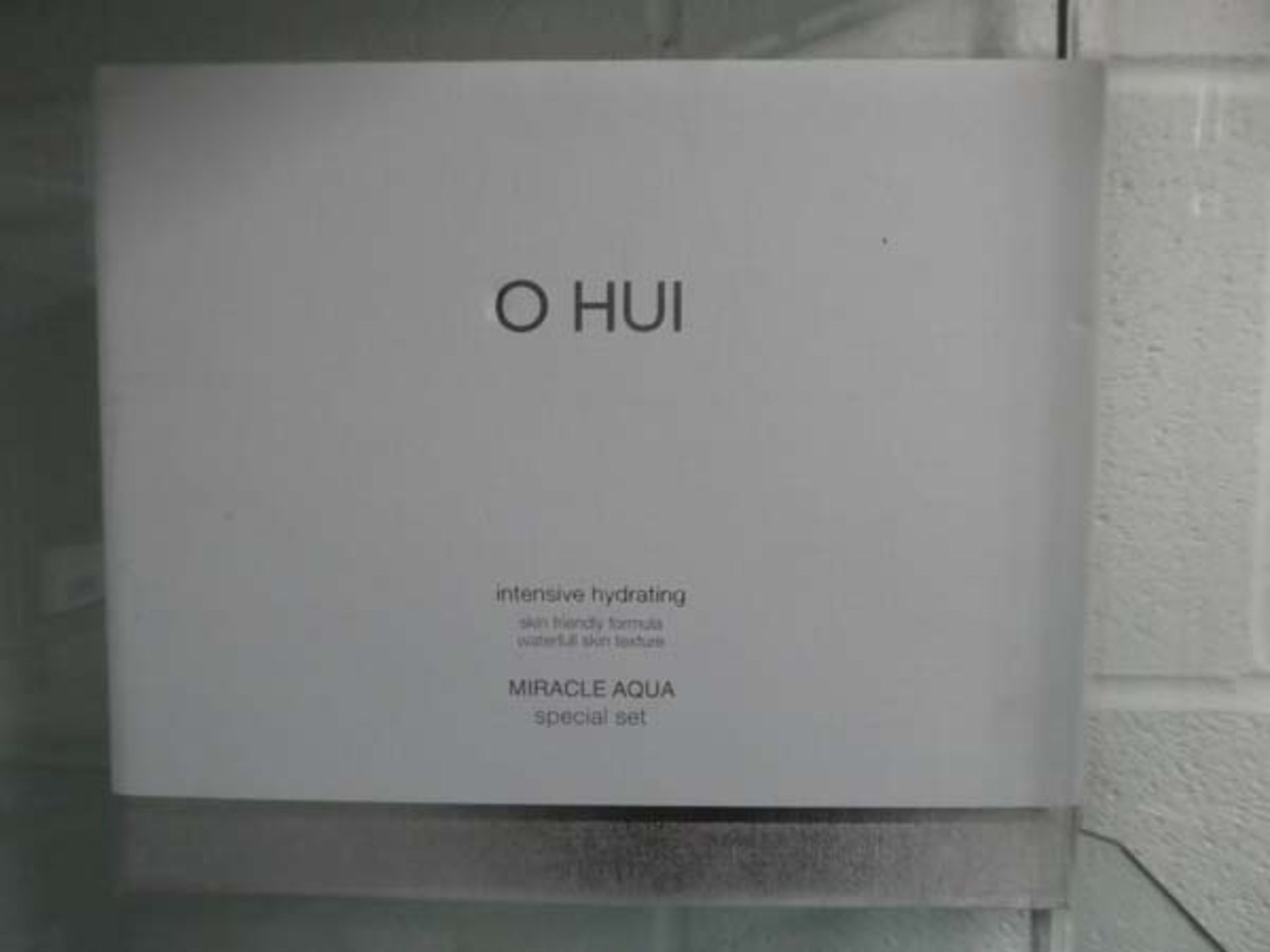 O Hui intensive hydrating skin friendly formula set with Miracle Aqua including skin softener, - Image 2 of 2