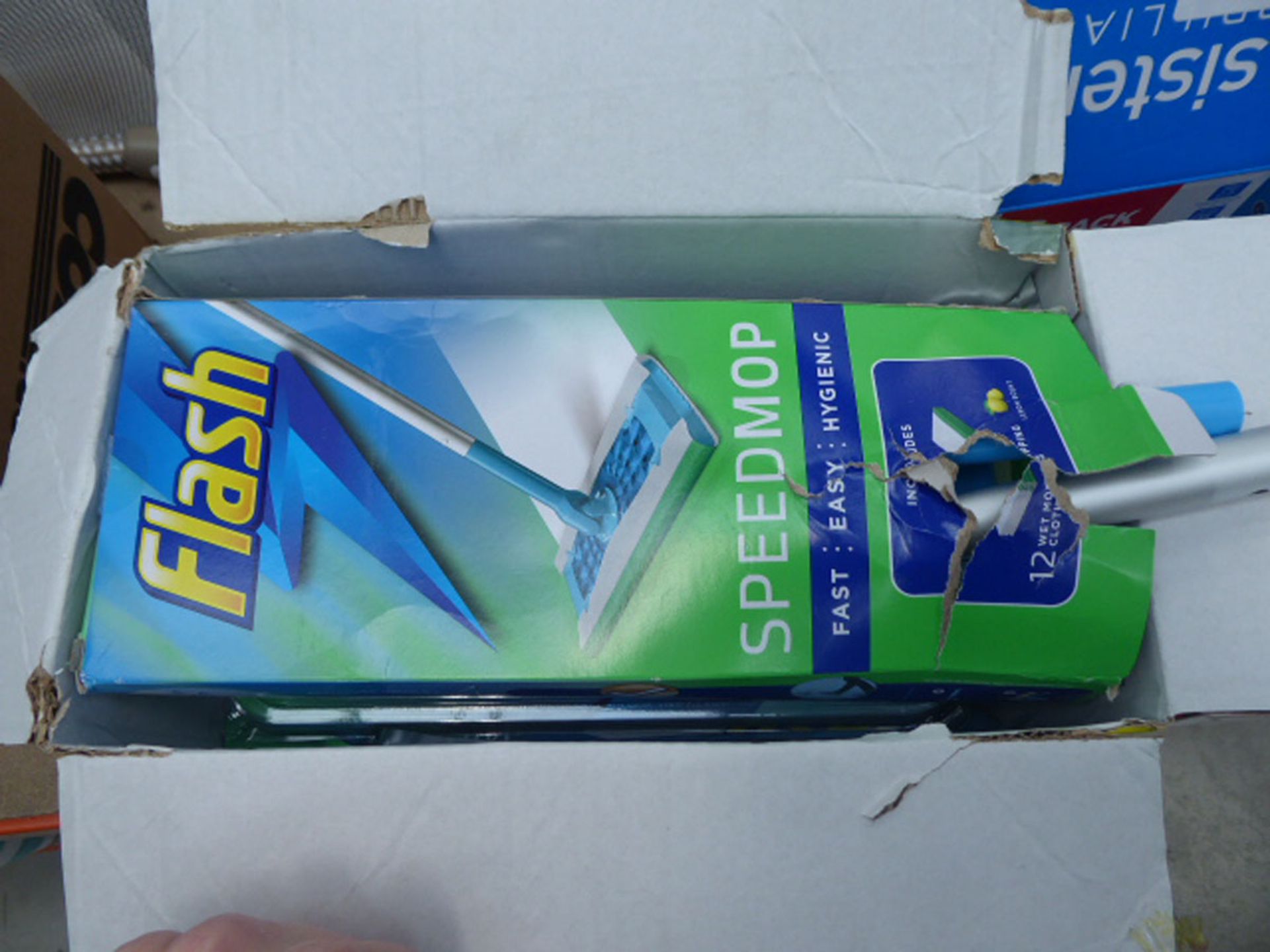 Box of flash speed mop wipes - Image 3 of 3