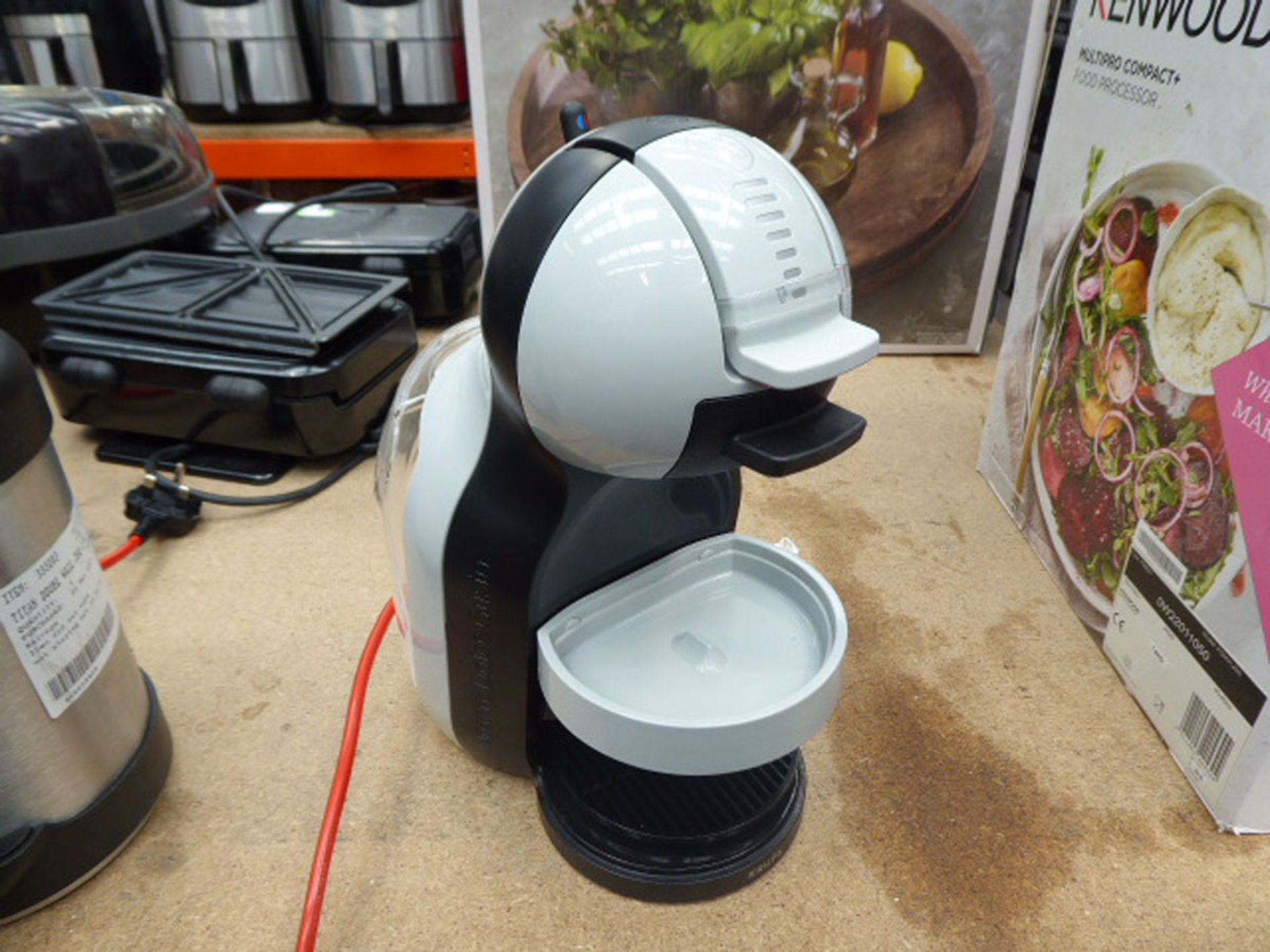 Nescafe Dolce Gusto coffee machine with box - Image 2 of 2