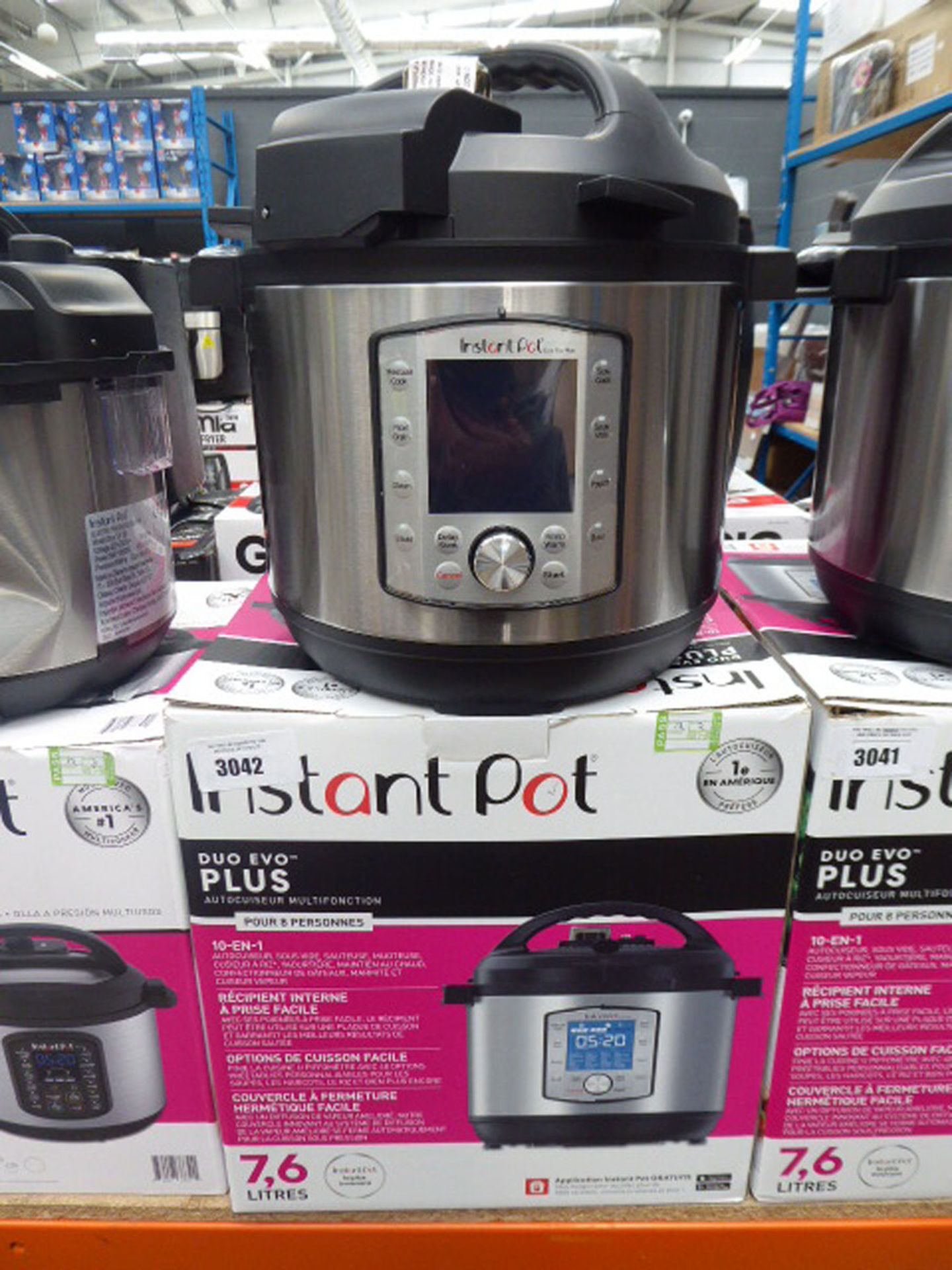 Instant Pot duo evo plus with box Light use