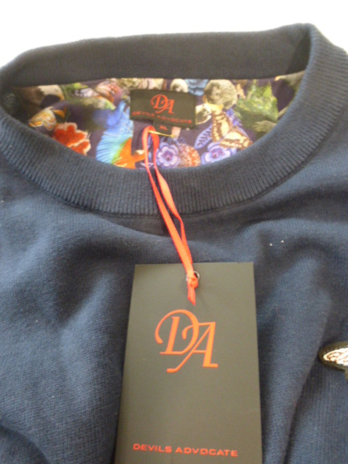 Devils Advocate bee crew jumper in navy size XL - Image 3 of 4