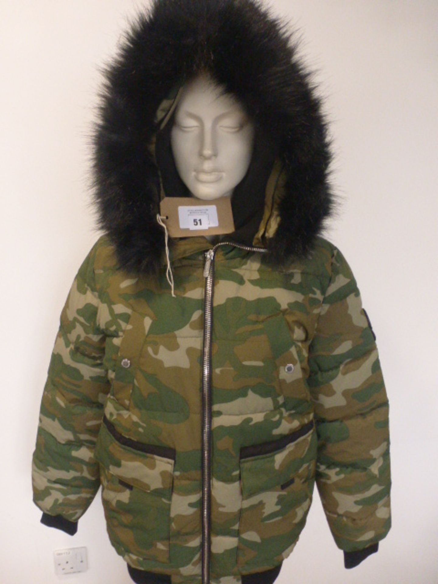 Supply & Demand harrison camo jacket size M