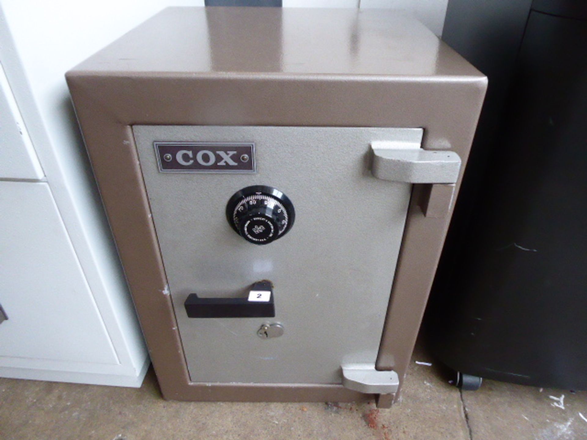 49cm Cox key lock and code safe