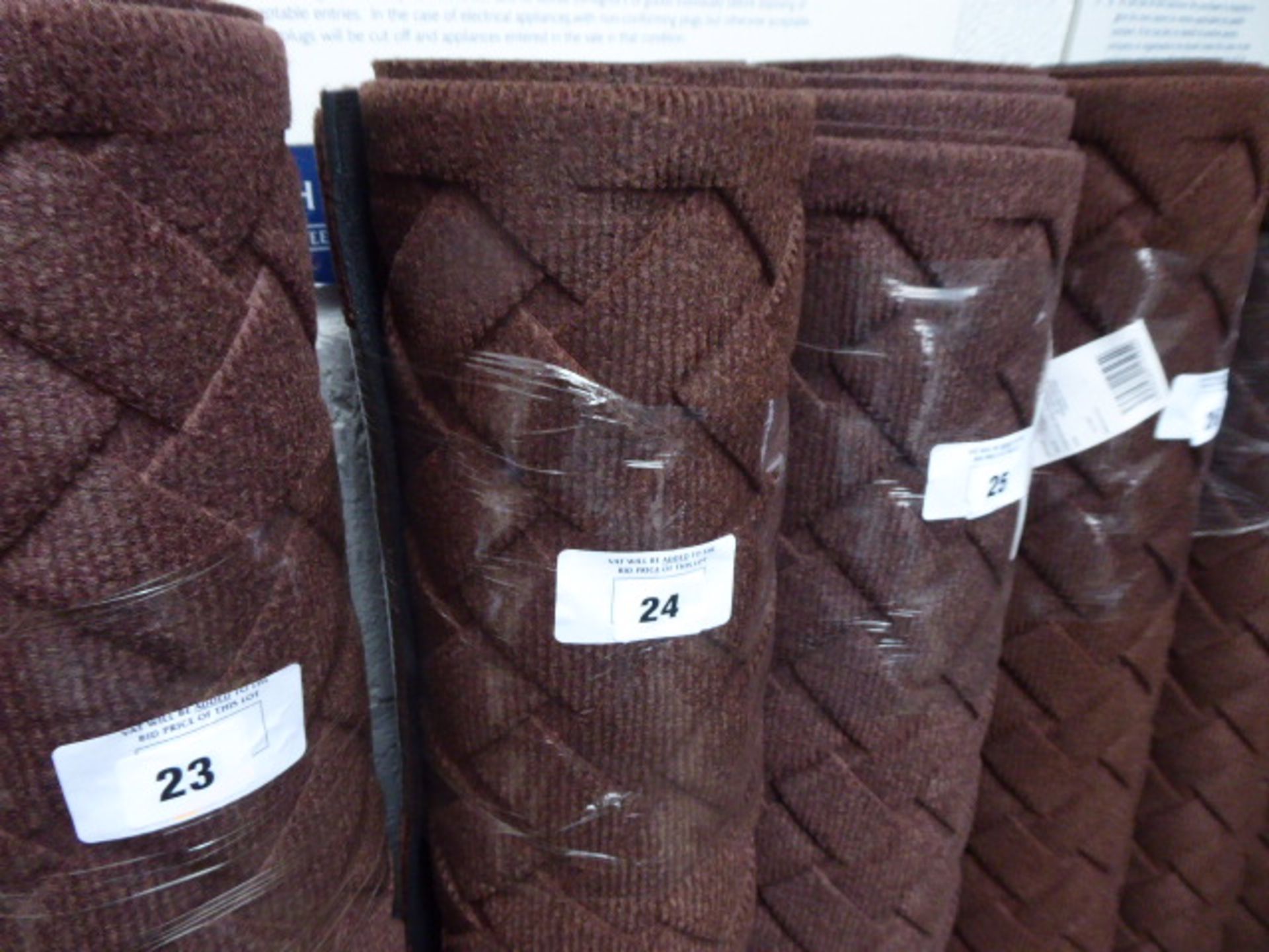 120cm by 180cm brown rubber back commercial mat with woven design - Image 2 of 2