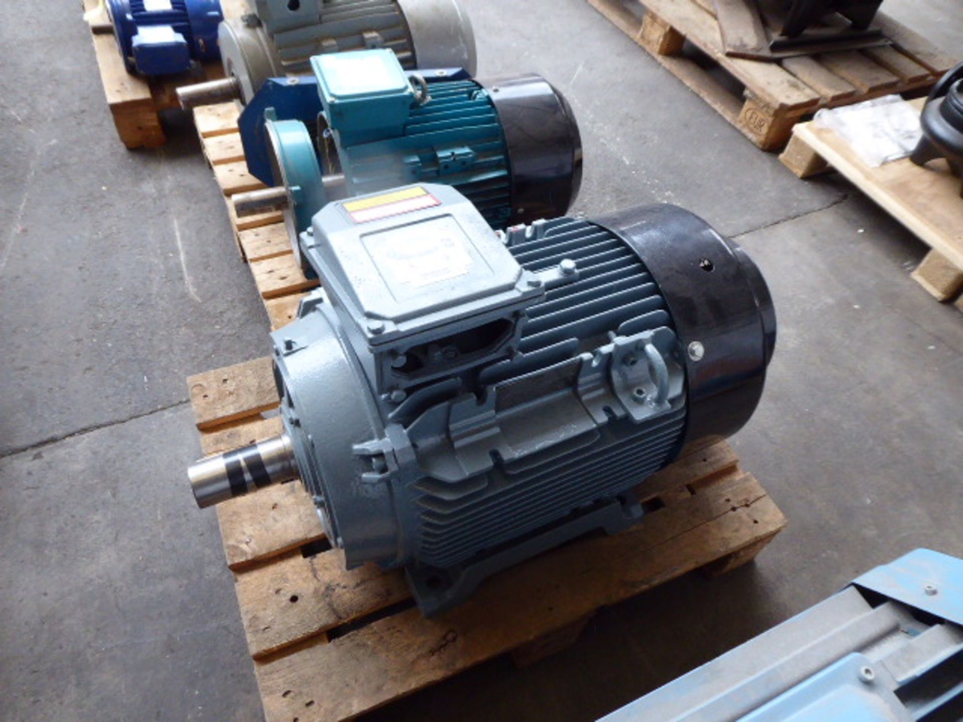 Brook Crompton W-DE200LNX motor, 30kw, 255kg