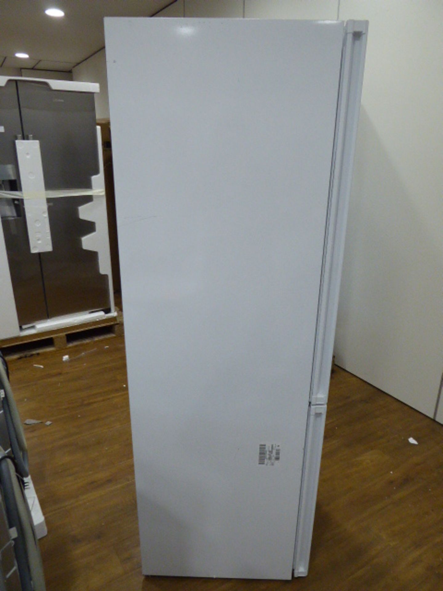 KGN36VWEAGB Bosch Free-standing fridge-freezer - Image 2 of 11