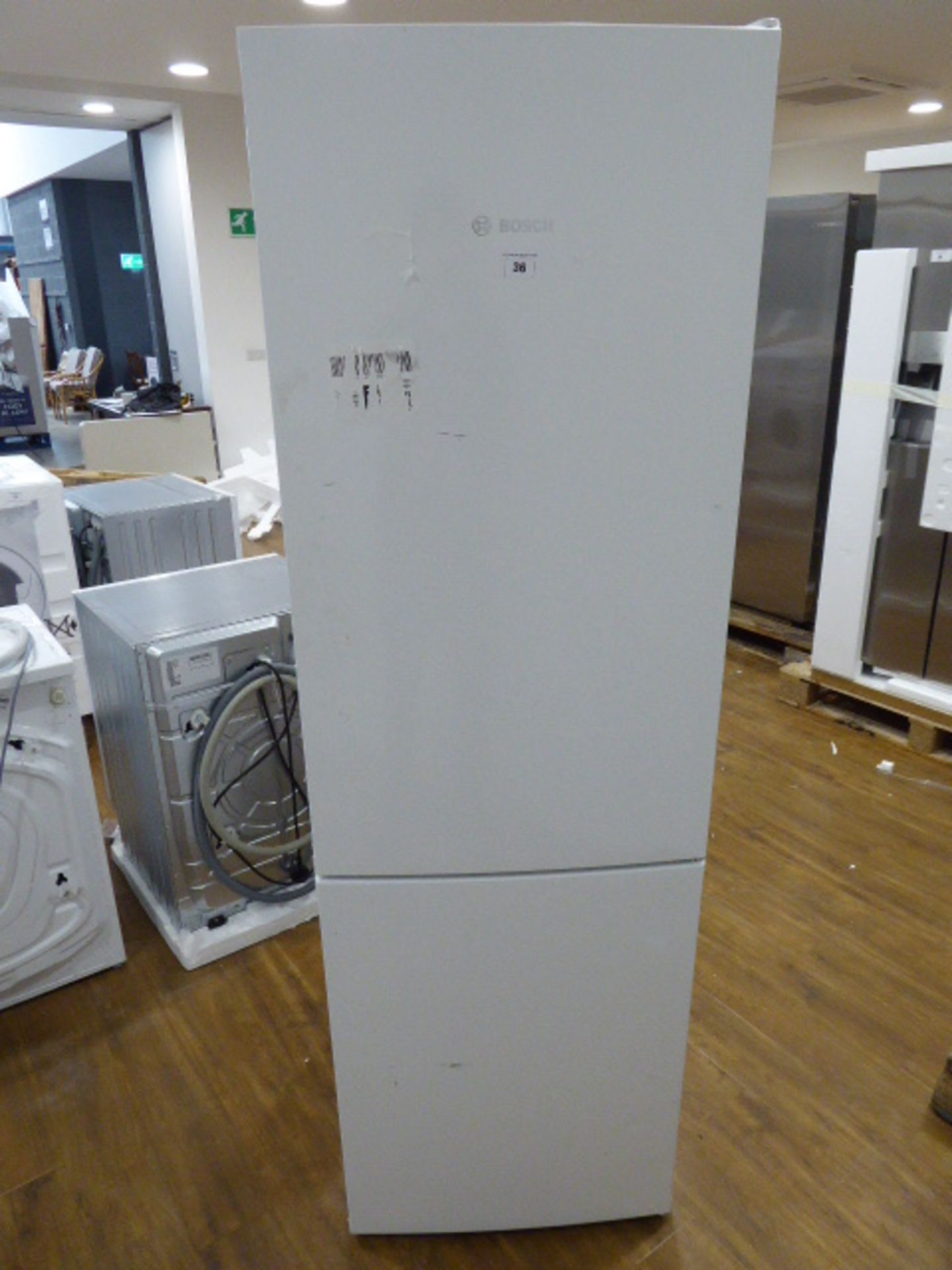 KGN36VWEAGB Bosch Free-standing fridge-freezer