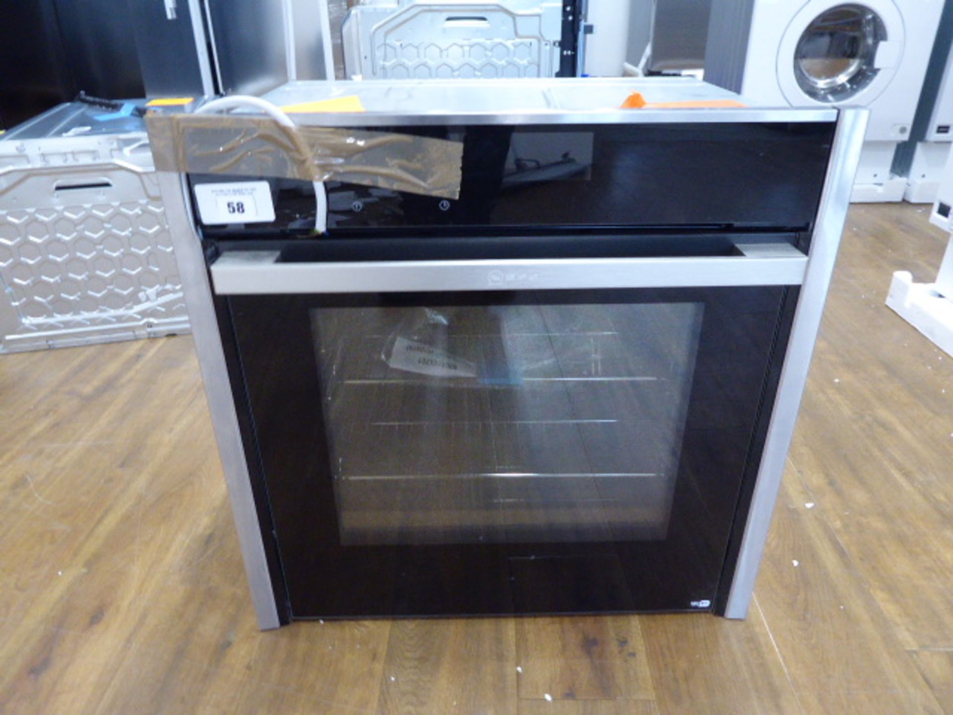 B58CT68H0BB Neff Oven No obvious damage