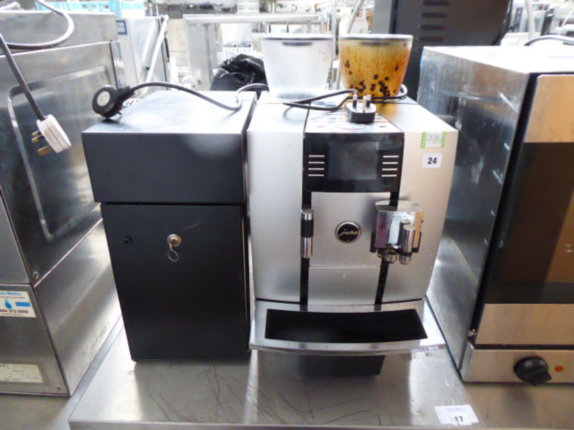 (41) Jura Giga X7C Bean to Cup coffee machine with milk fridge