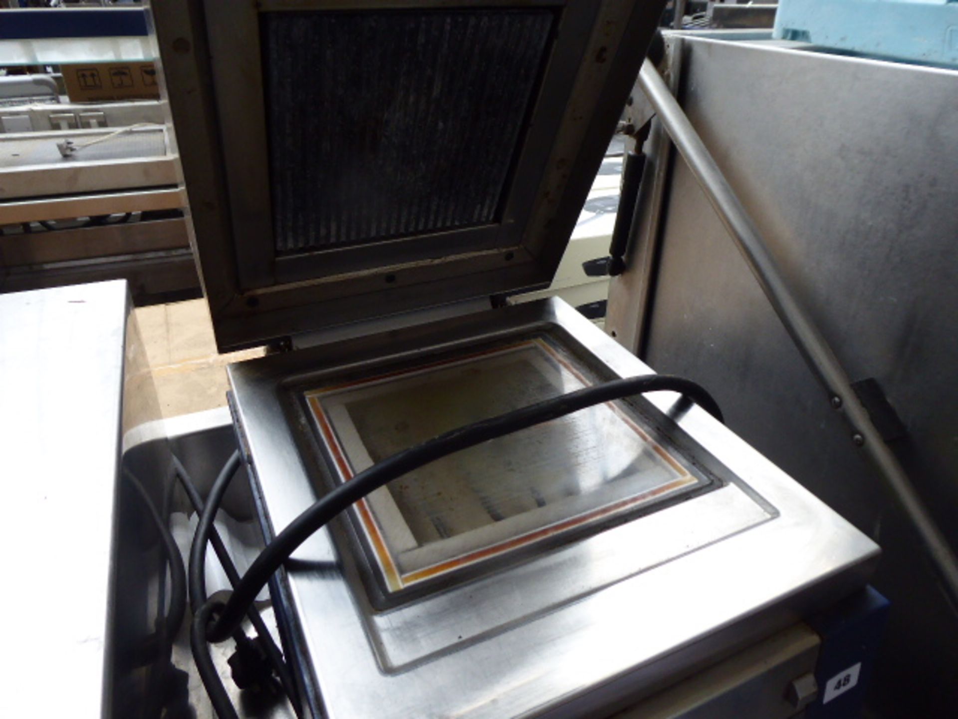 Electrolux HSG Panini high power double contact grill - Image 2 of 2