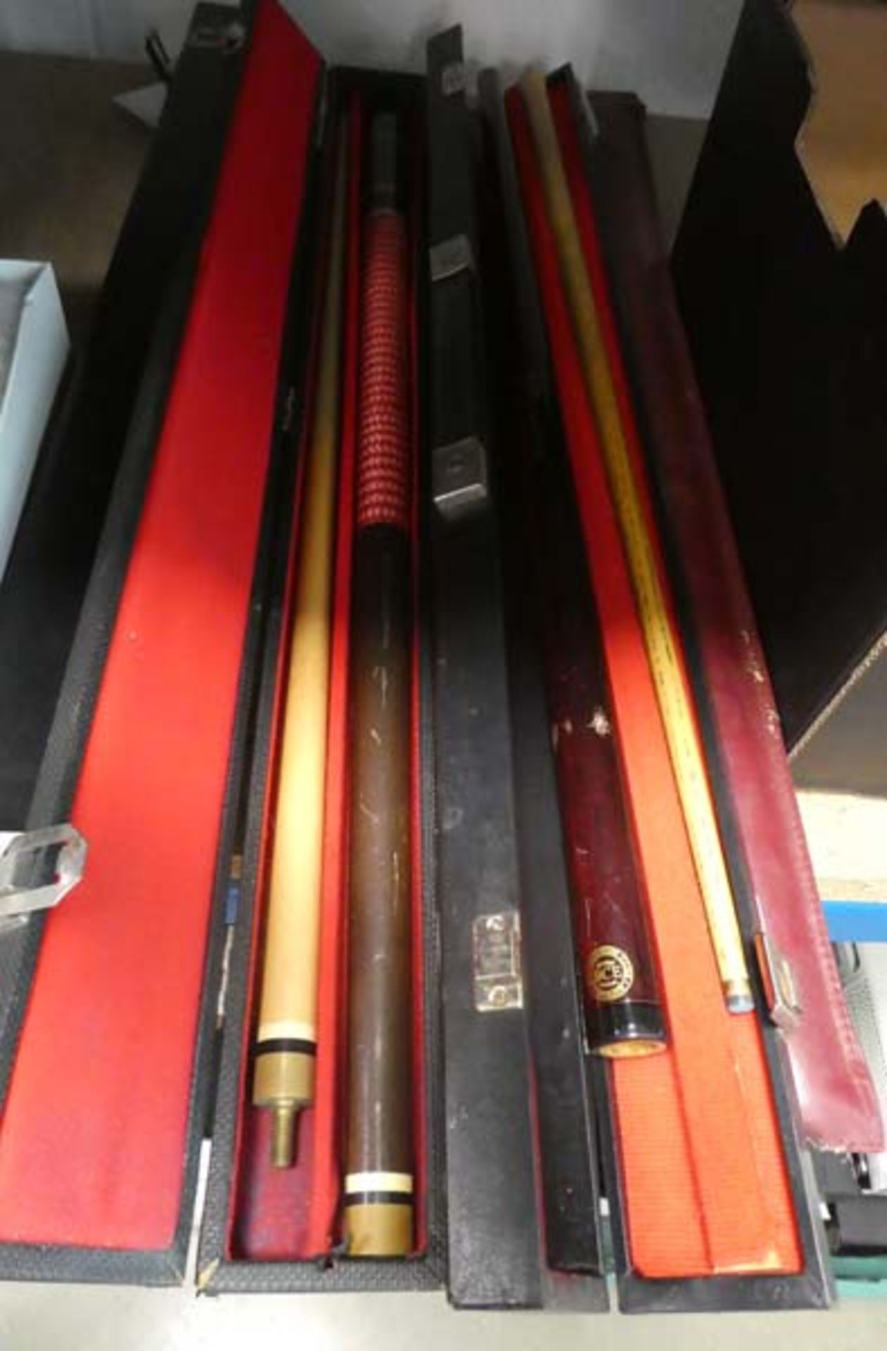 3 snooker cue sets with cases