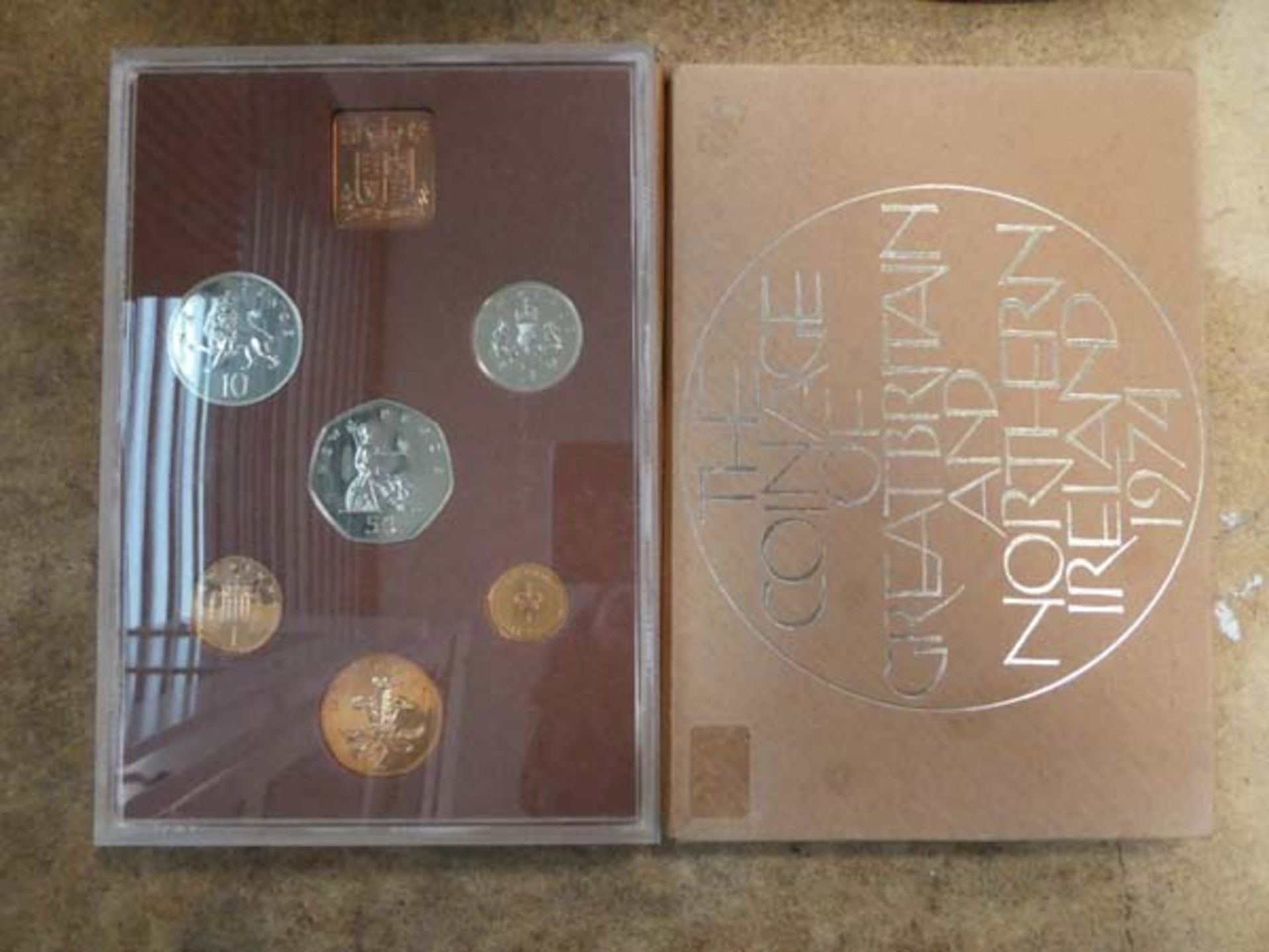 VArious 1970's collectors decimal coin sets mostly 1971 - Image 3 of 3