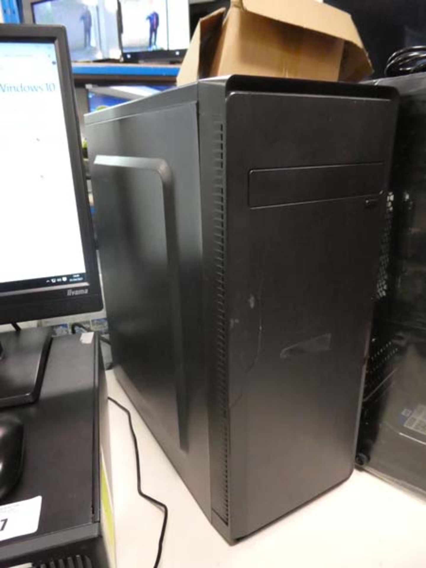 Desktop computer with damaged case (no hdd, sold for parts)