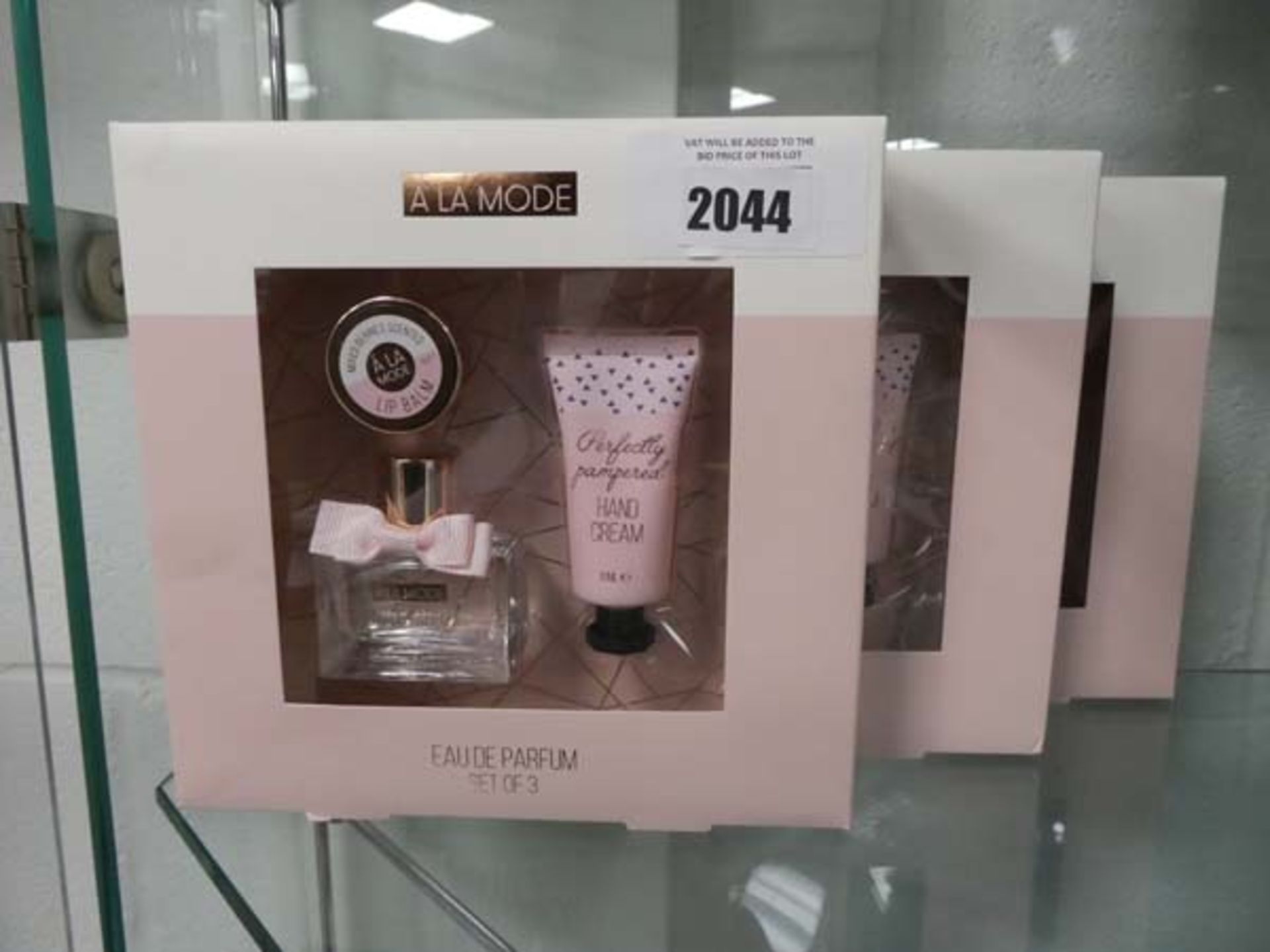 A La Mode set of 3 perfume gift set