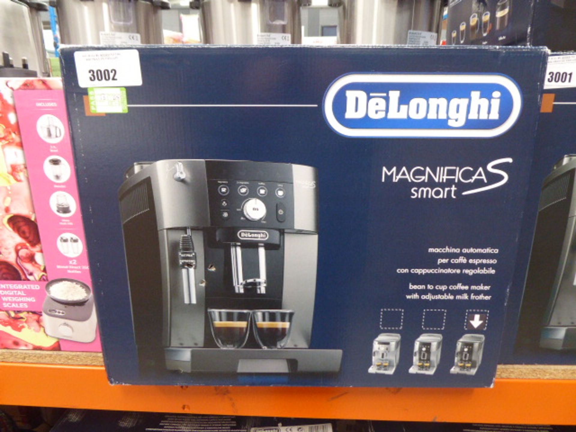 (TN68) - Delonghi Magnifica S Smart coffee machine with box Minor use, light turns on