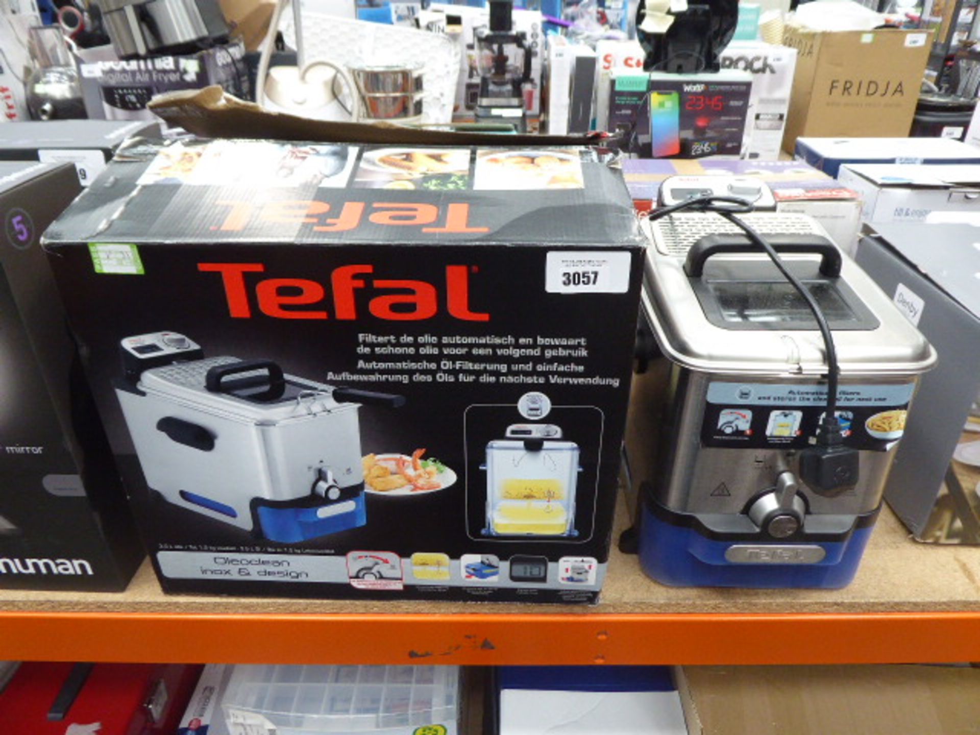 (TN31) - 1 box plus 1 unboxed Tefal filter fryer