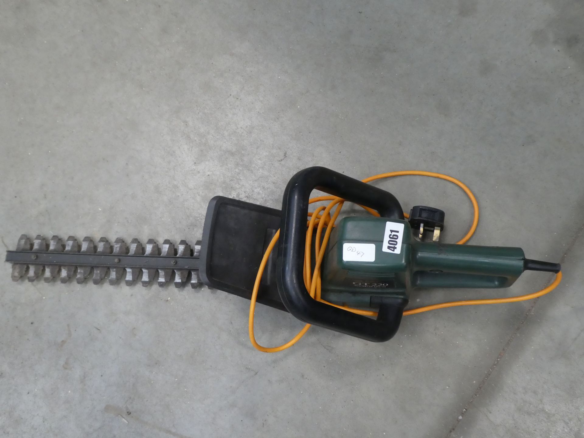 Black & Decker electric hedge trimmer