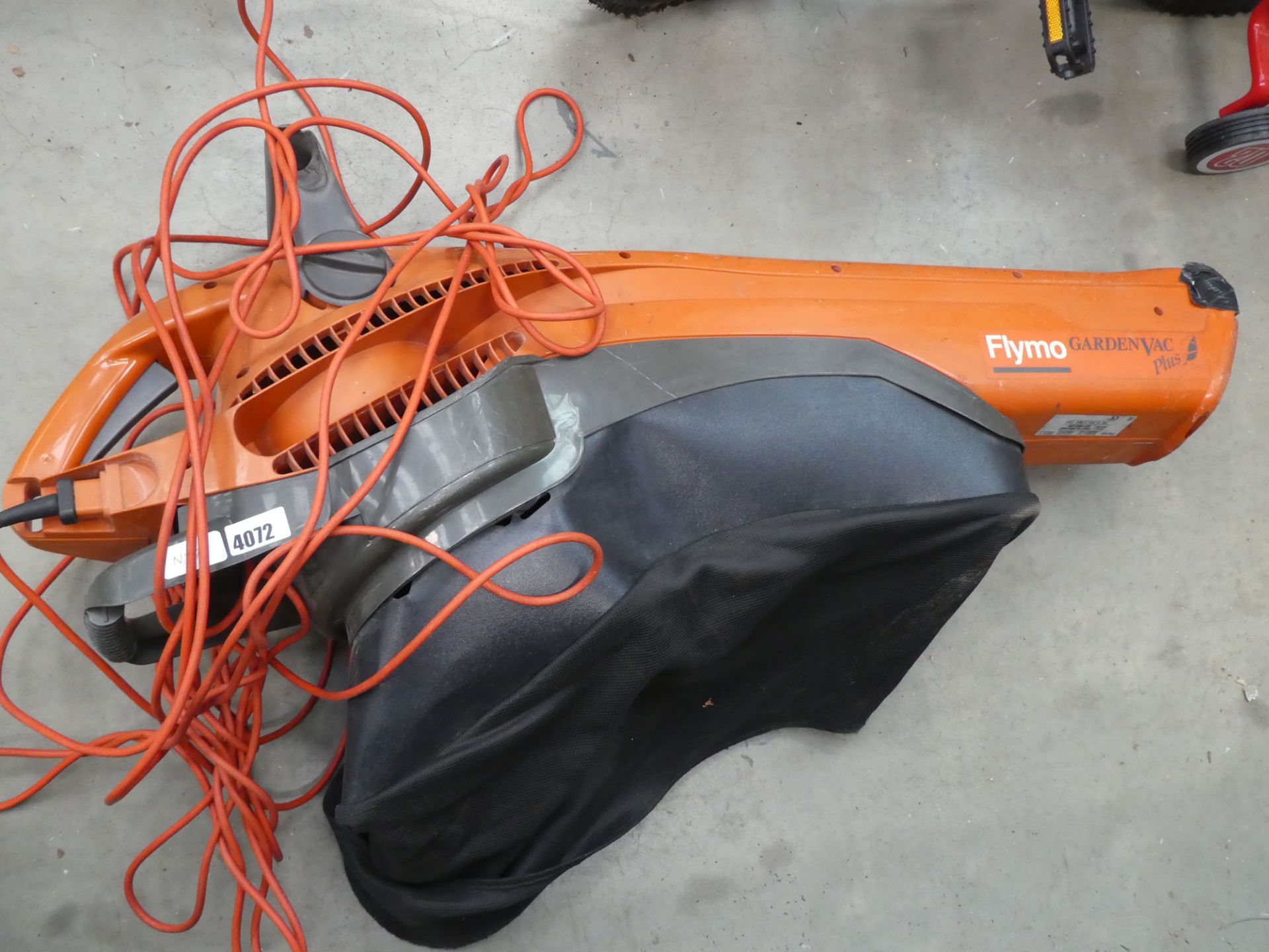 Flymo electric leaf blower