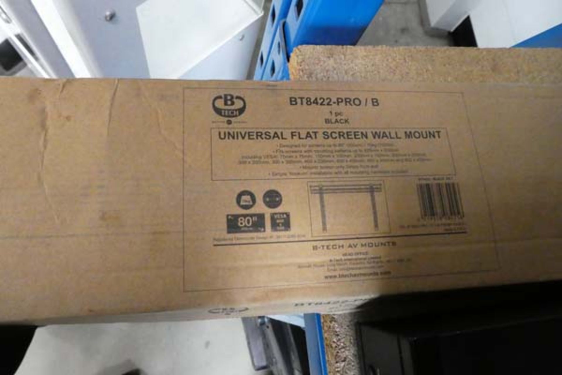 Universal flat power screen wallmount in box